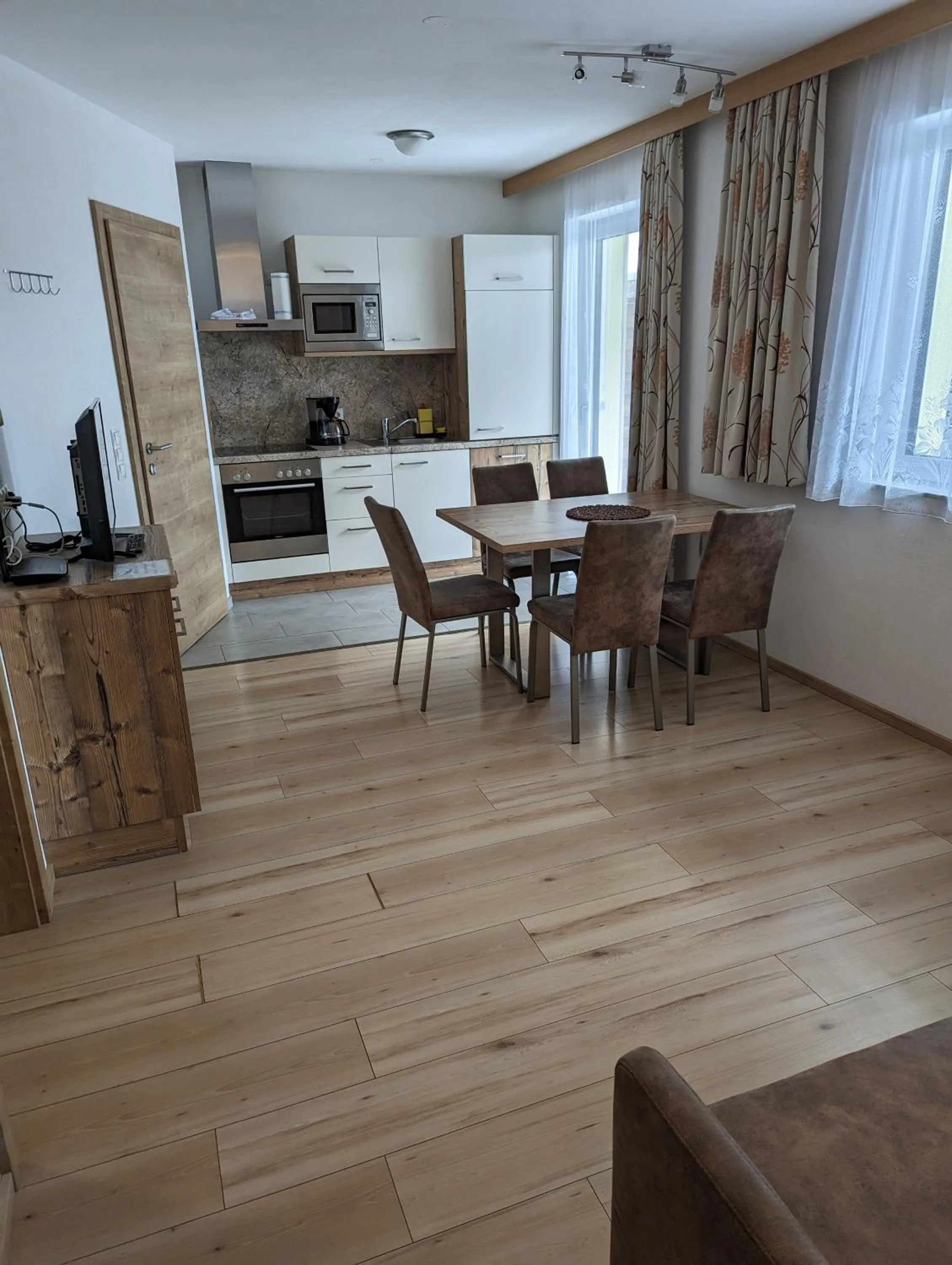 Kitchen or kitchenette in Appartements Gotthardt