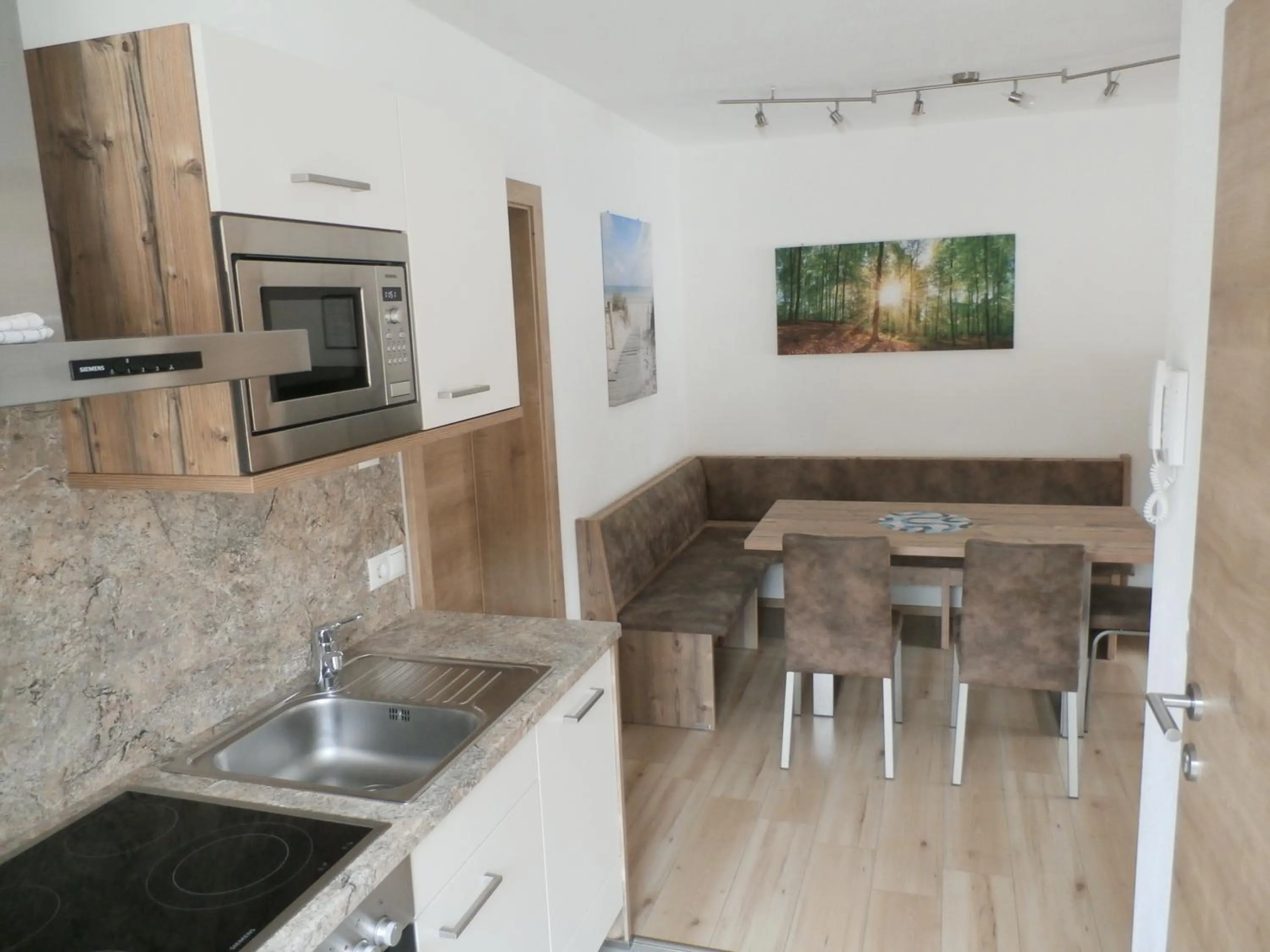 Kitchen or kitchenette in Appartements Gotthardt