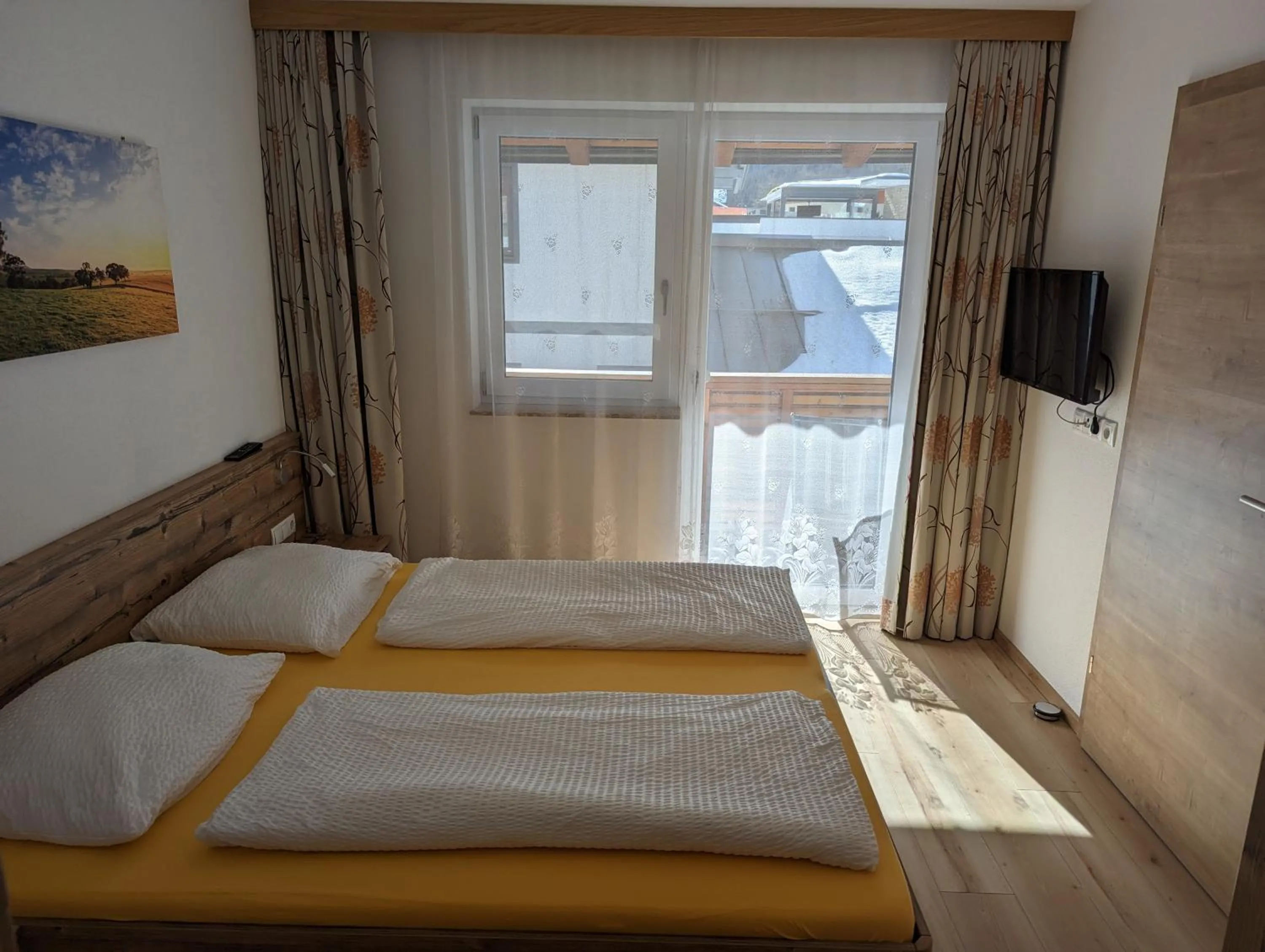 Bed in Appartements Gotthardt