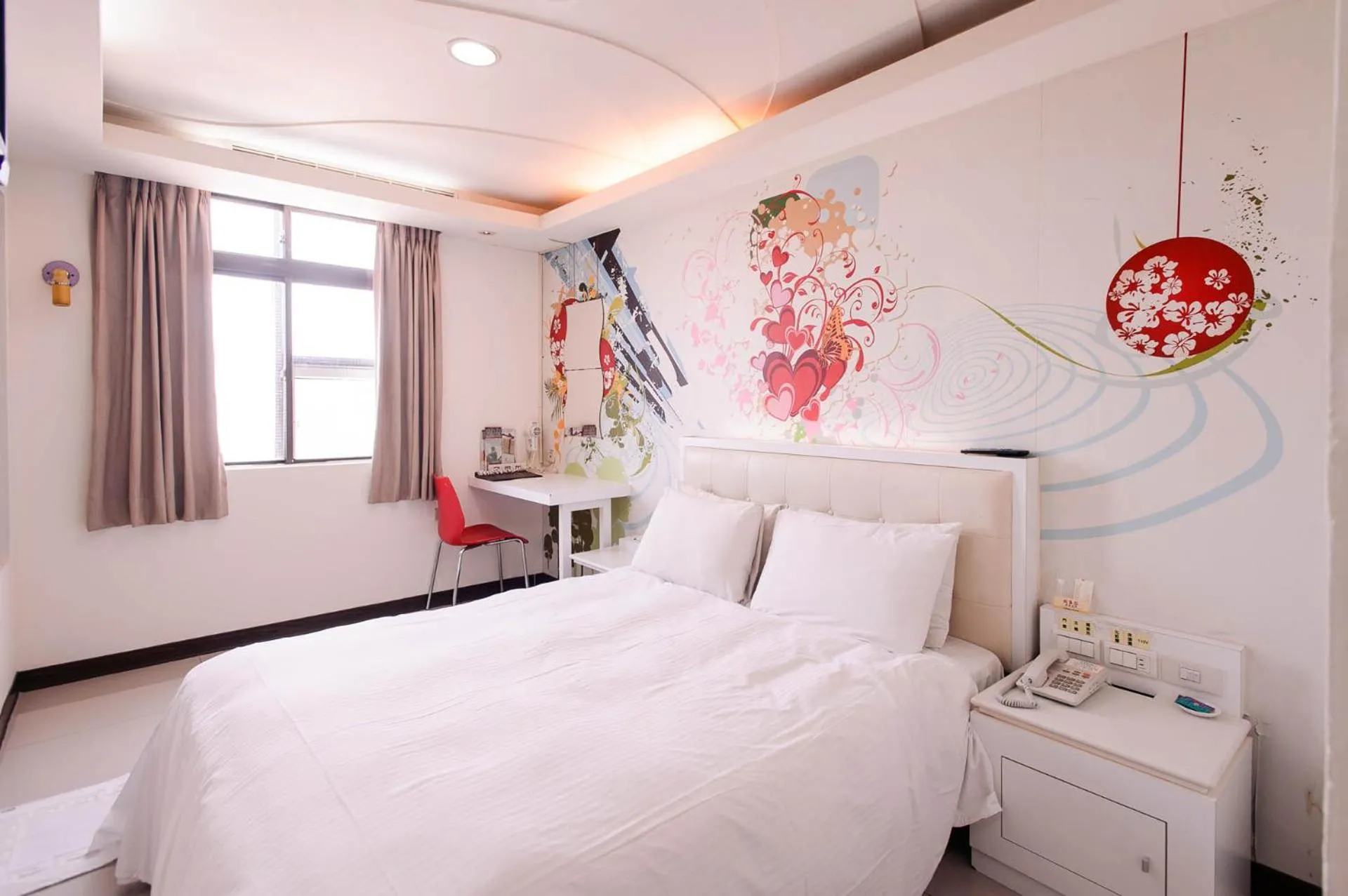 Bed in Beethoven Express Hotel