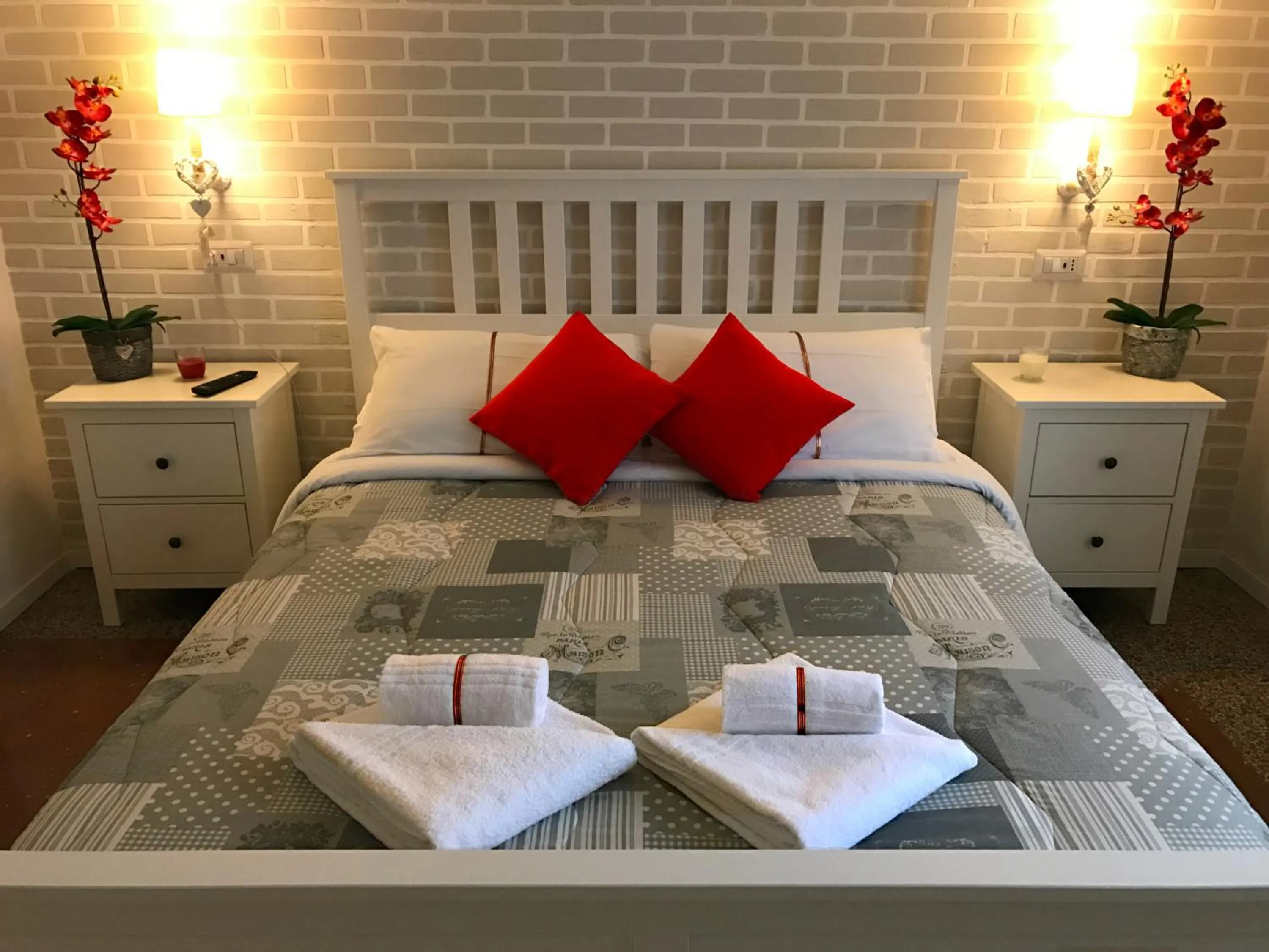 Bed in Moonlight Inn Guesthouse