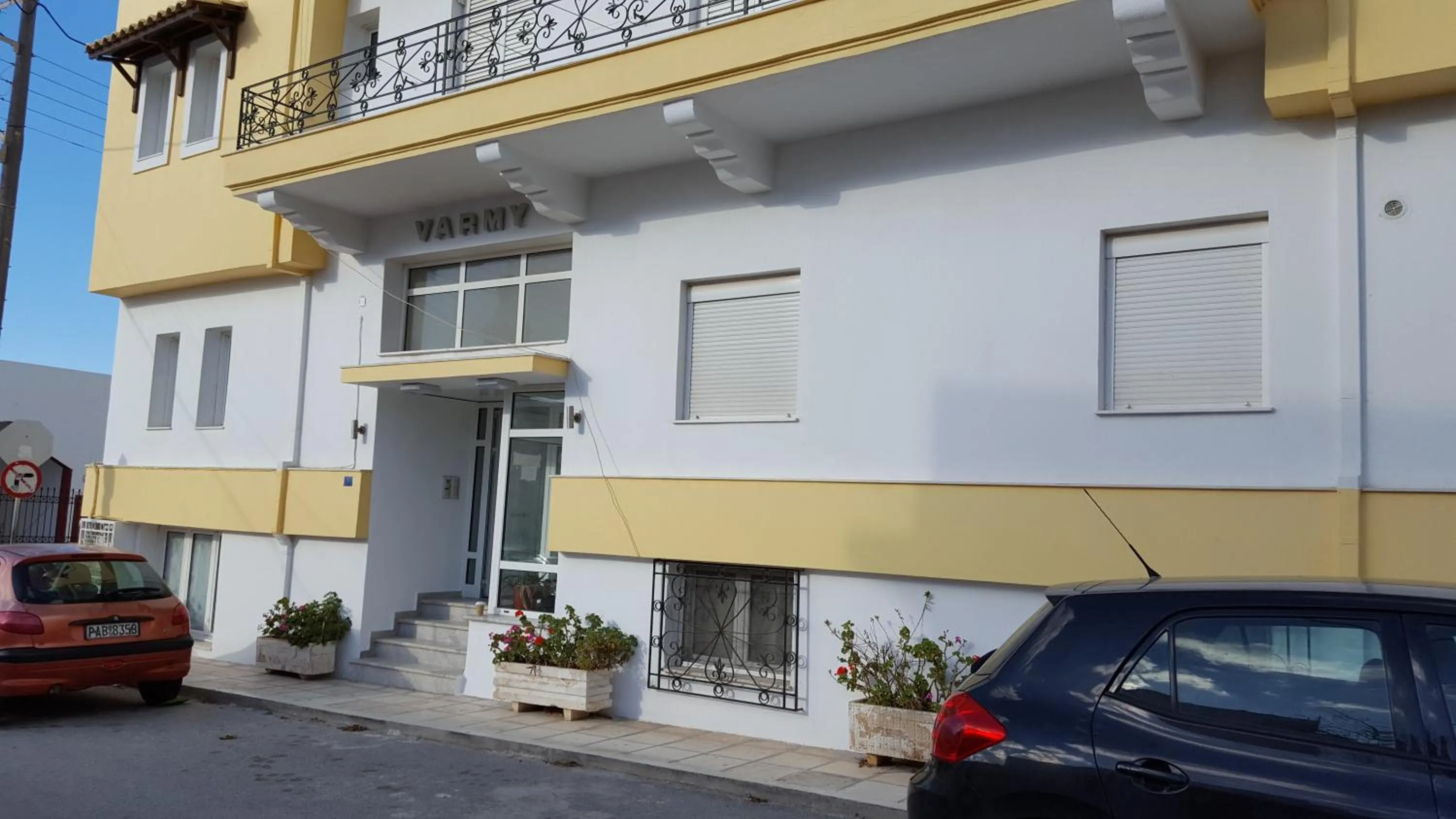 Facade/entrance in Varmy