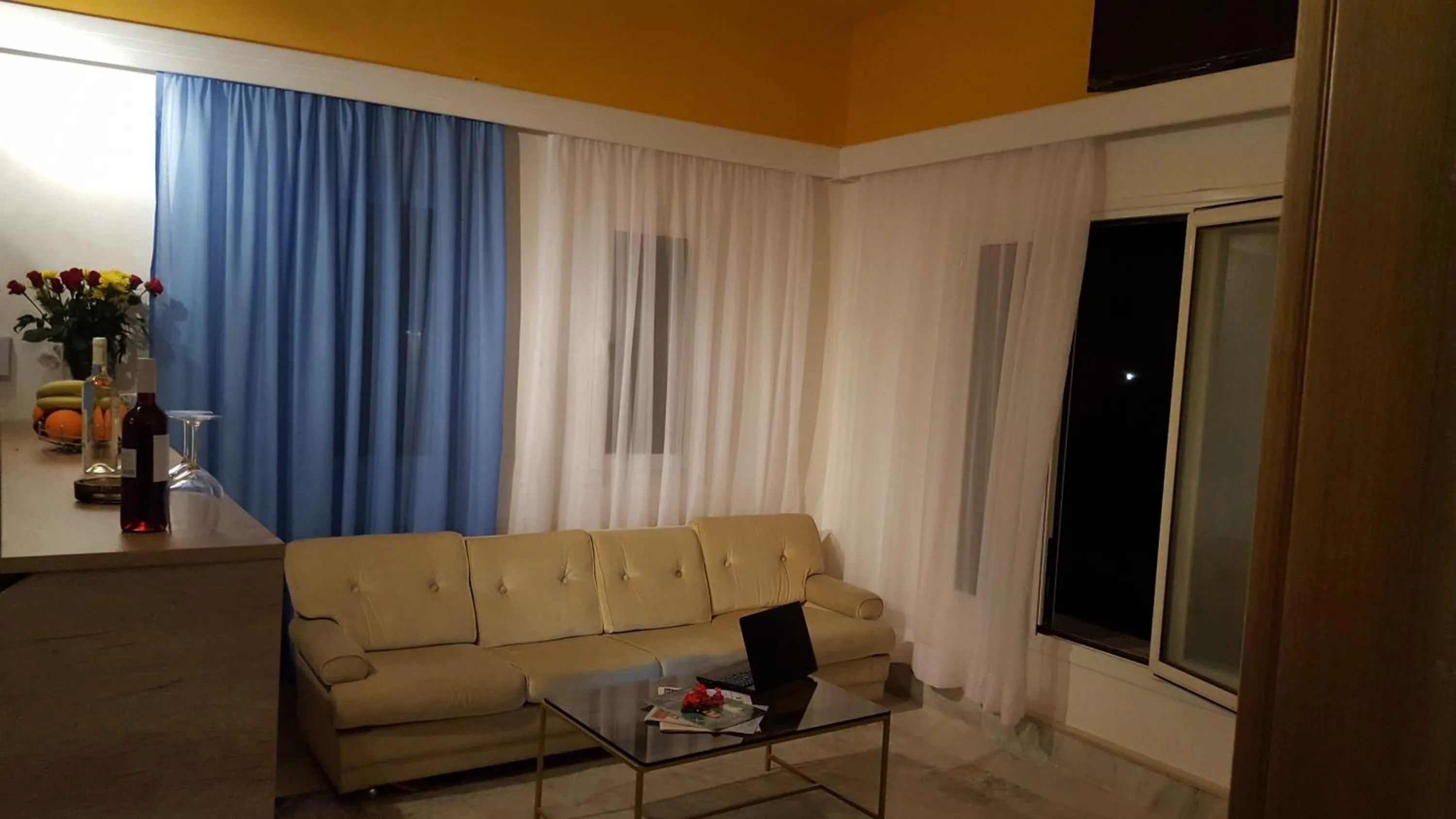 Communal lounge/ TV room in Varmy