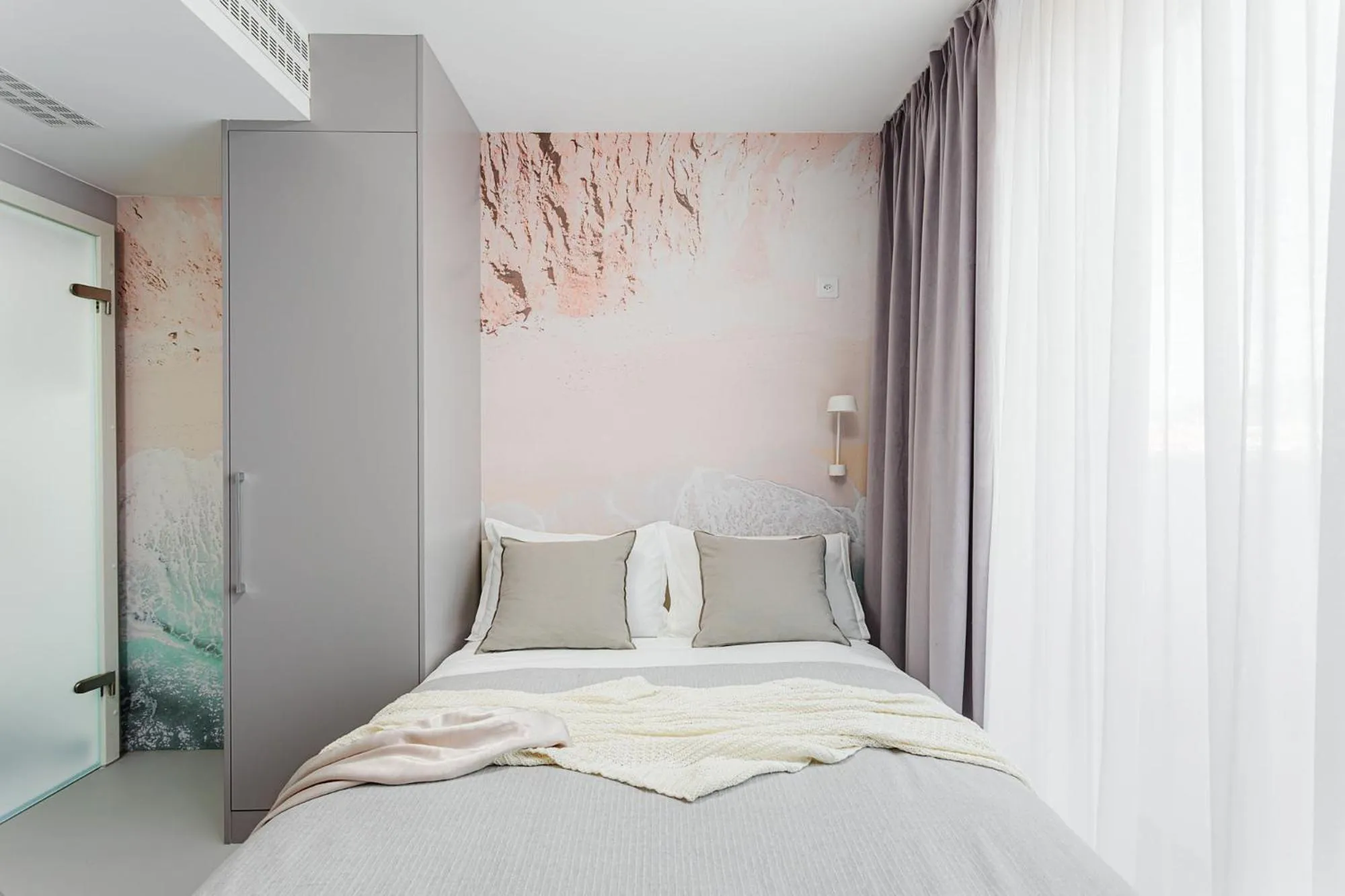 Bedroom in VISIONAPARTMENTS Lucerne - contactless check-in