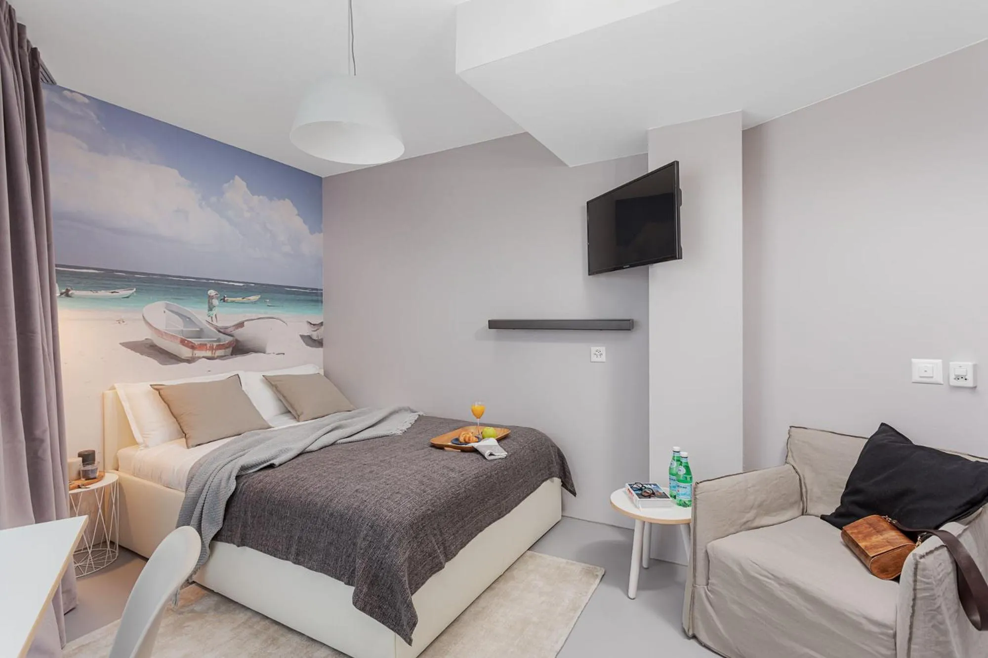 Photo of the whole room in VISIONAPARTMENTS Lucerne - contactless check-in