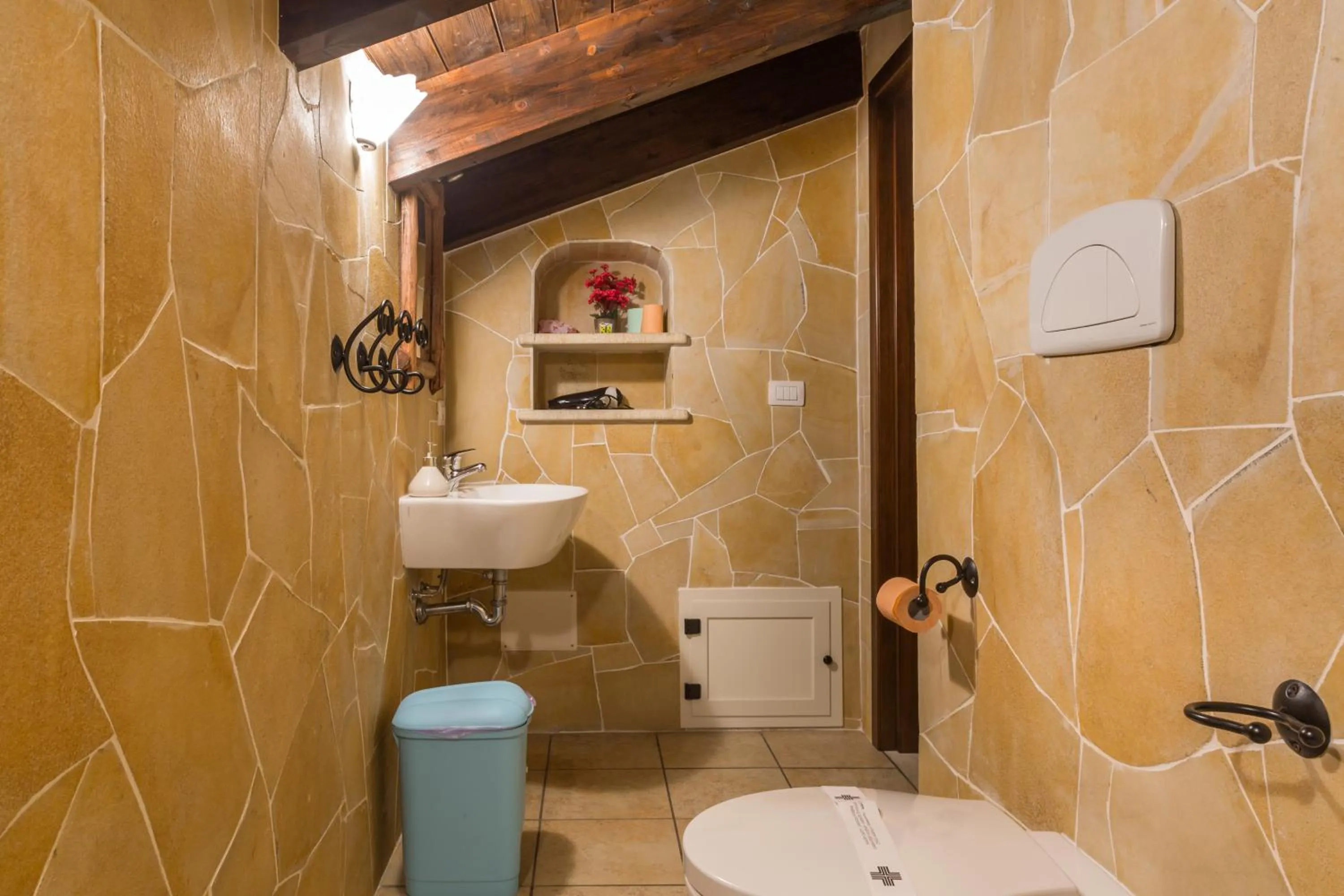 Shower in Affittacamere Shardana