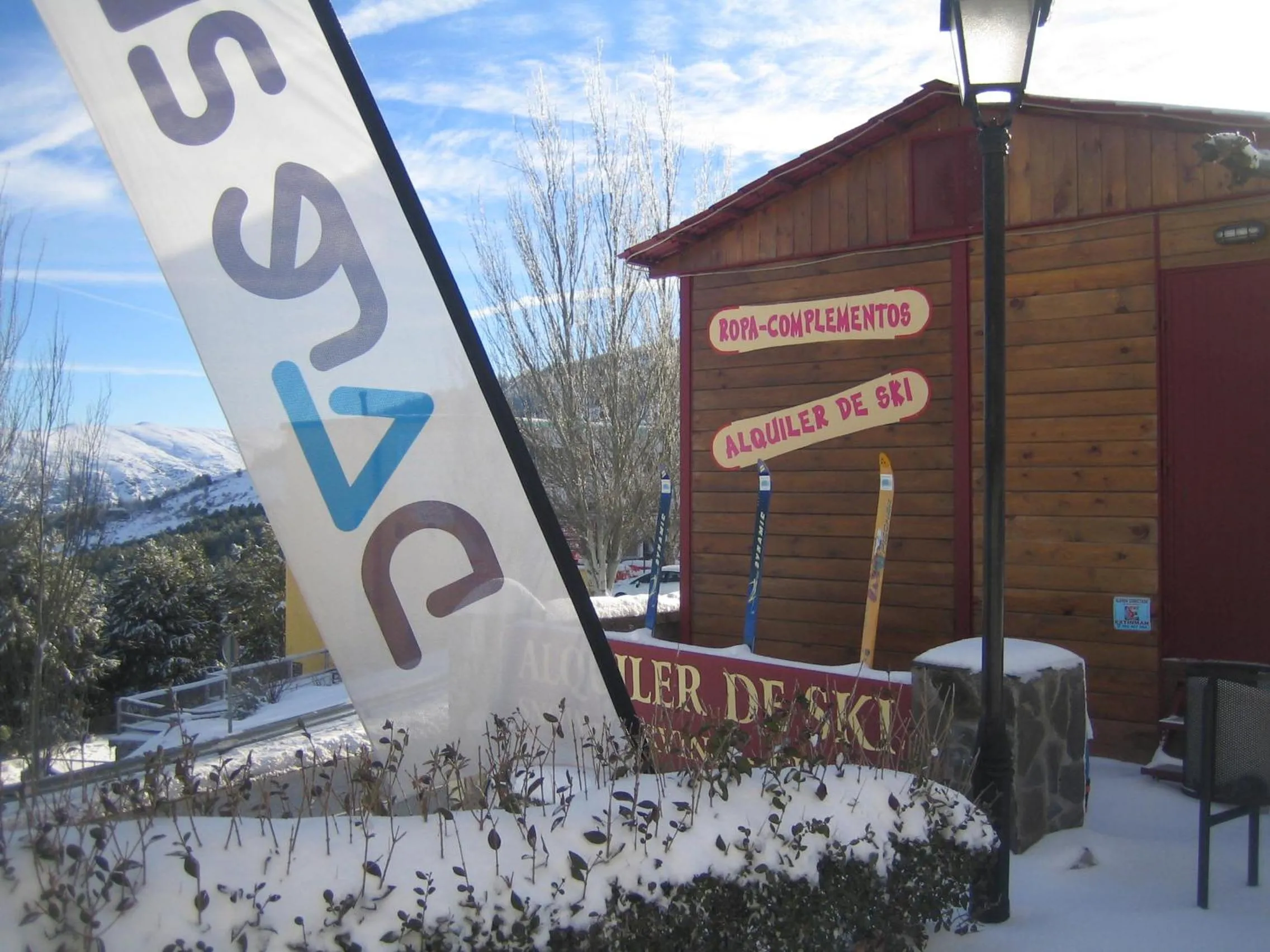 On-site shops in Hotel Sulayr