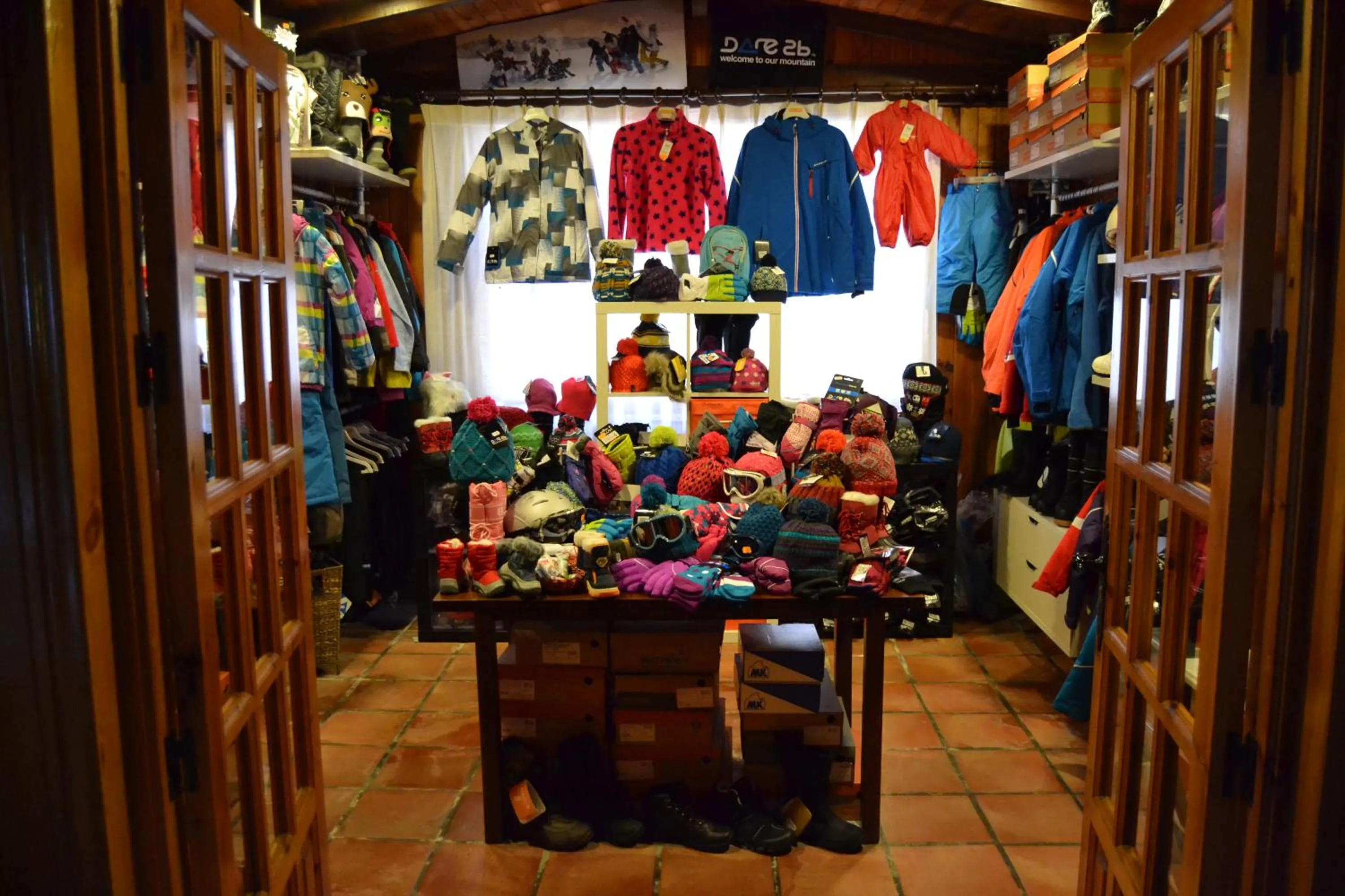 On-site shops in Hotel Sulayr
