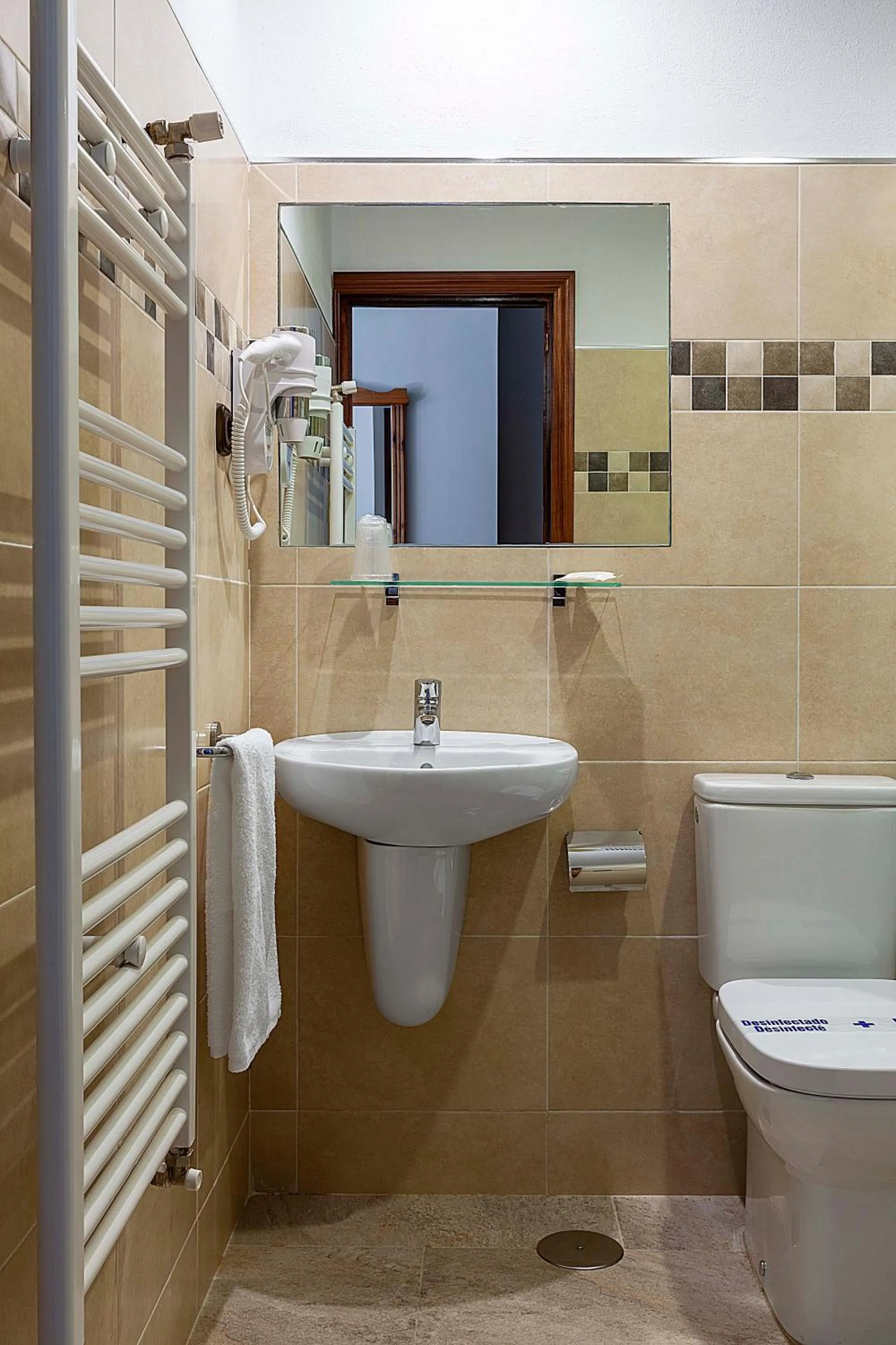 Bathroom in Hotel Sulayr