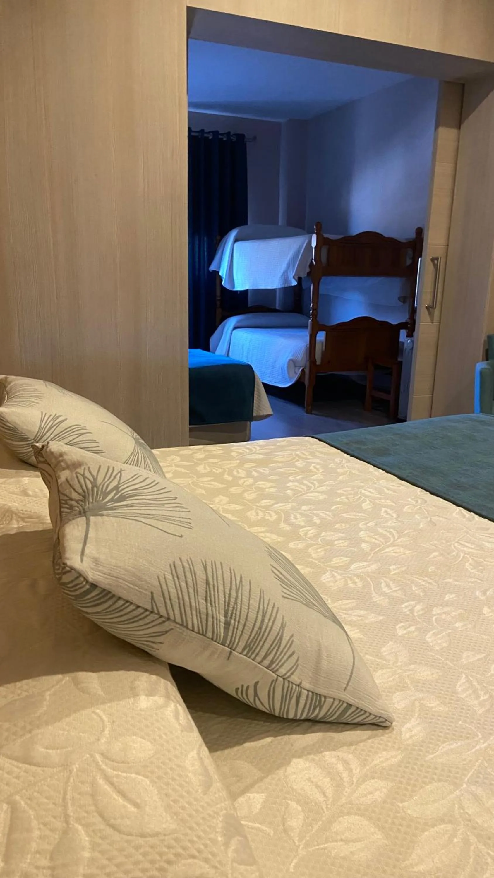 Bed in Hotel Sulayr