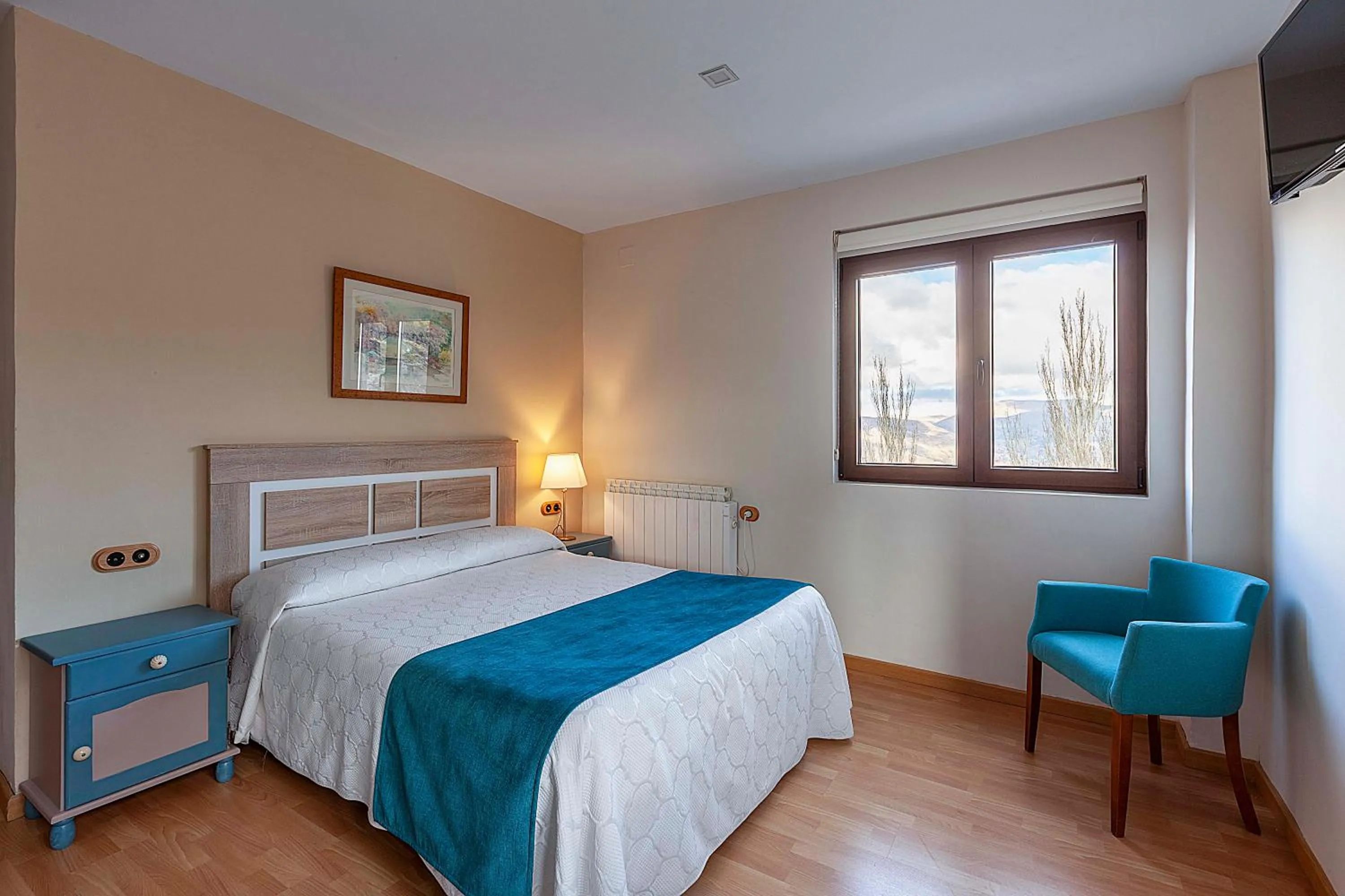 Bed in Hotel Sulayr