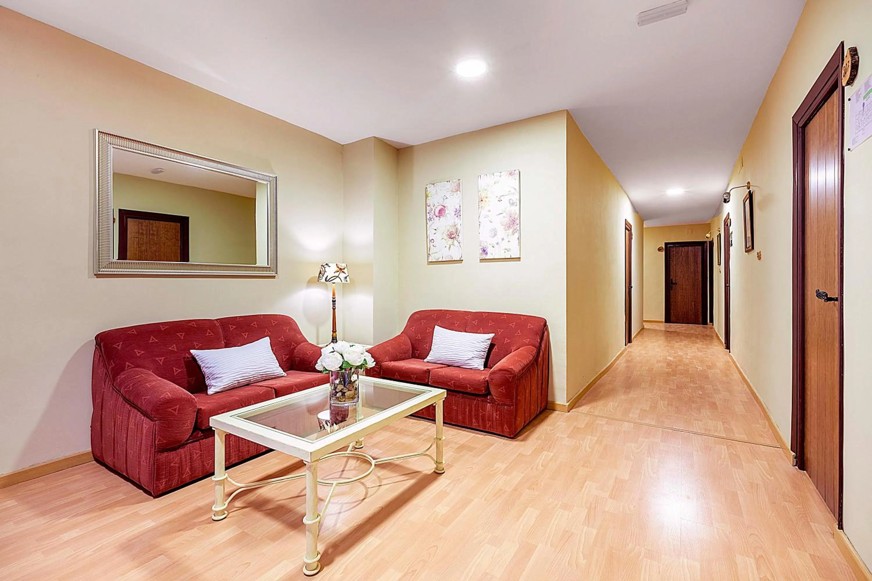 Seating area in Hotel Sulayr