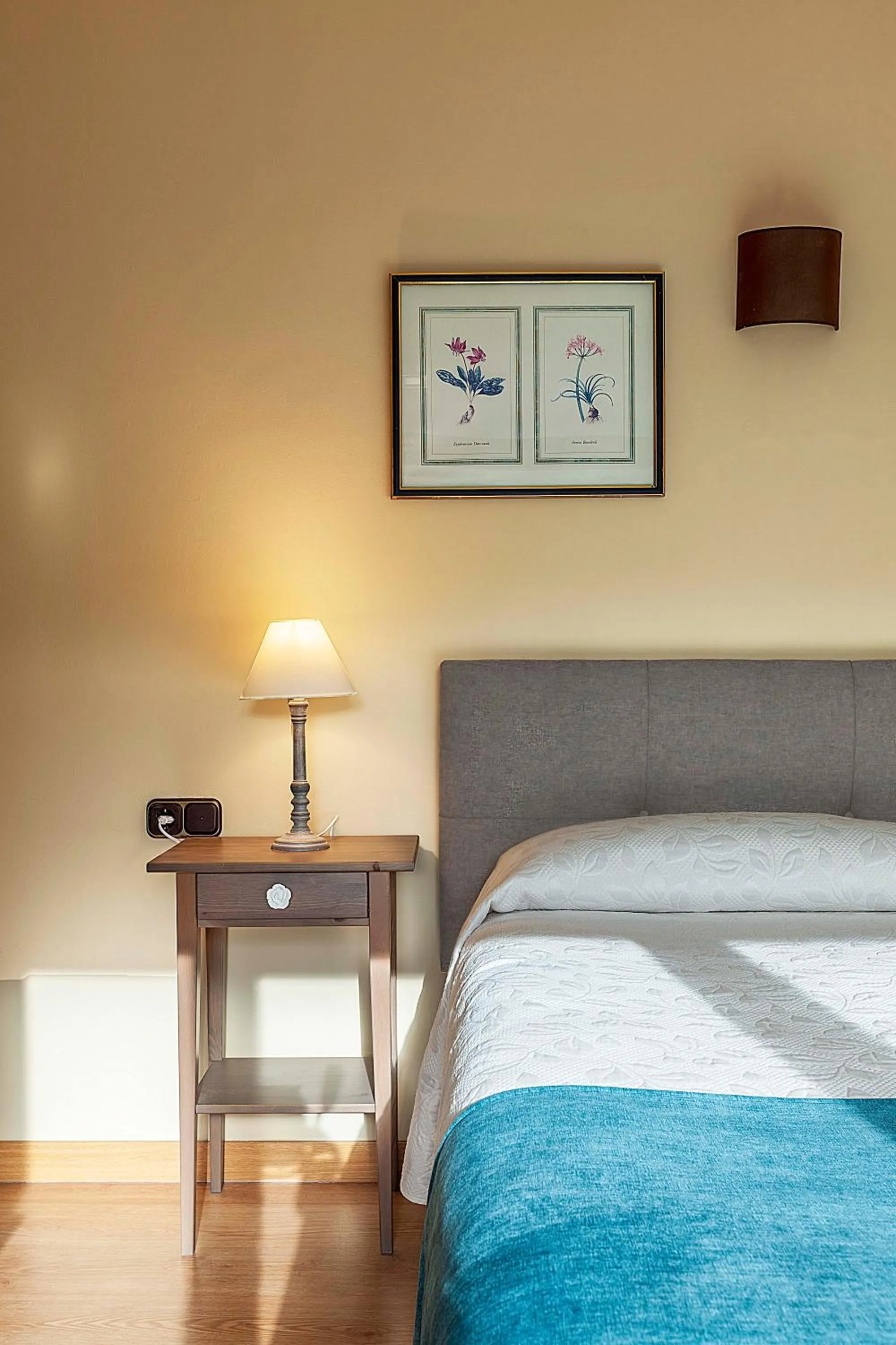 Bed in Hotel Sulayr