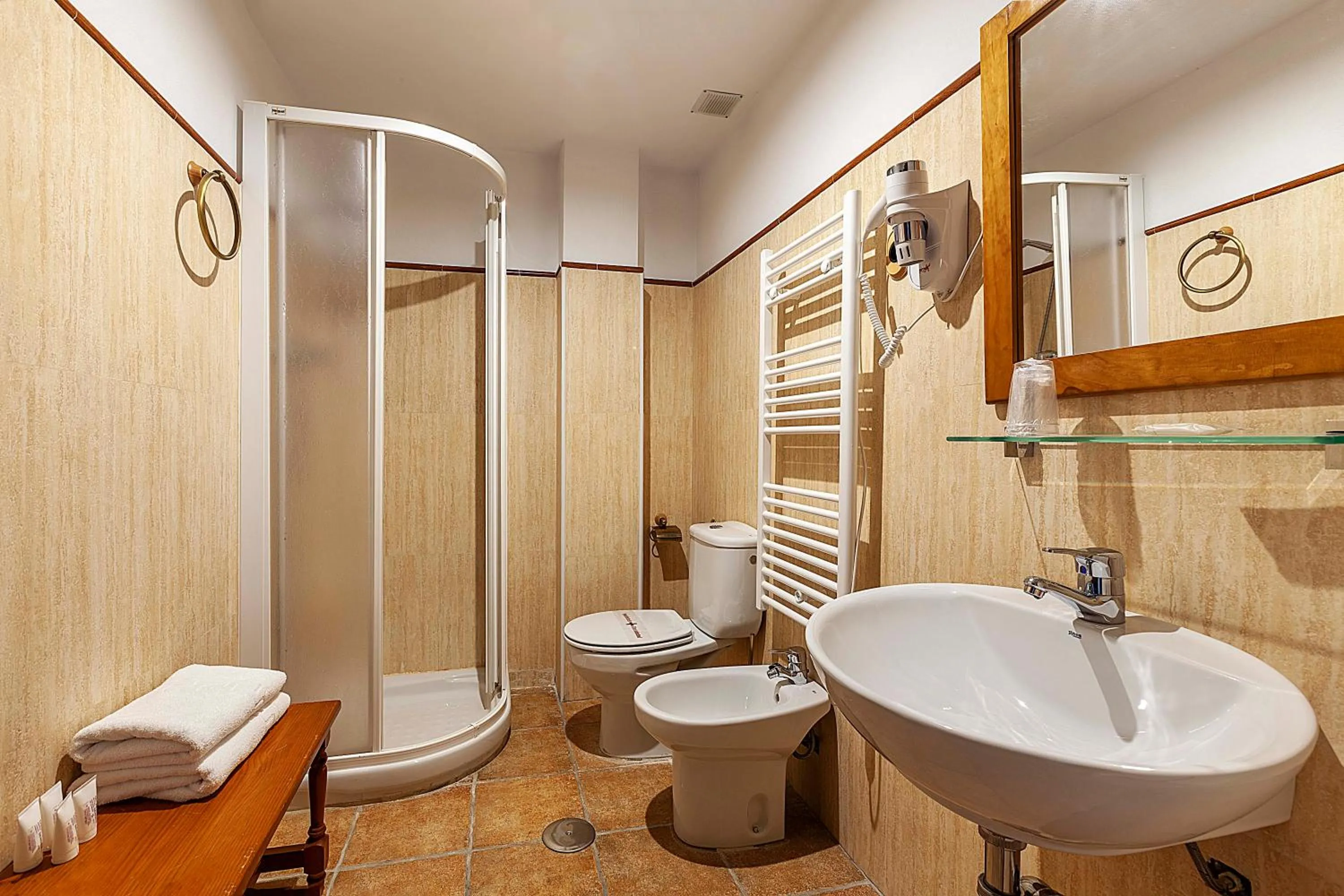 Bathroom in Hotel Sulayr