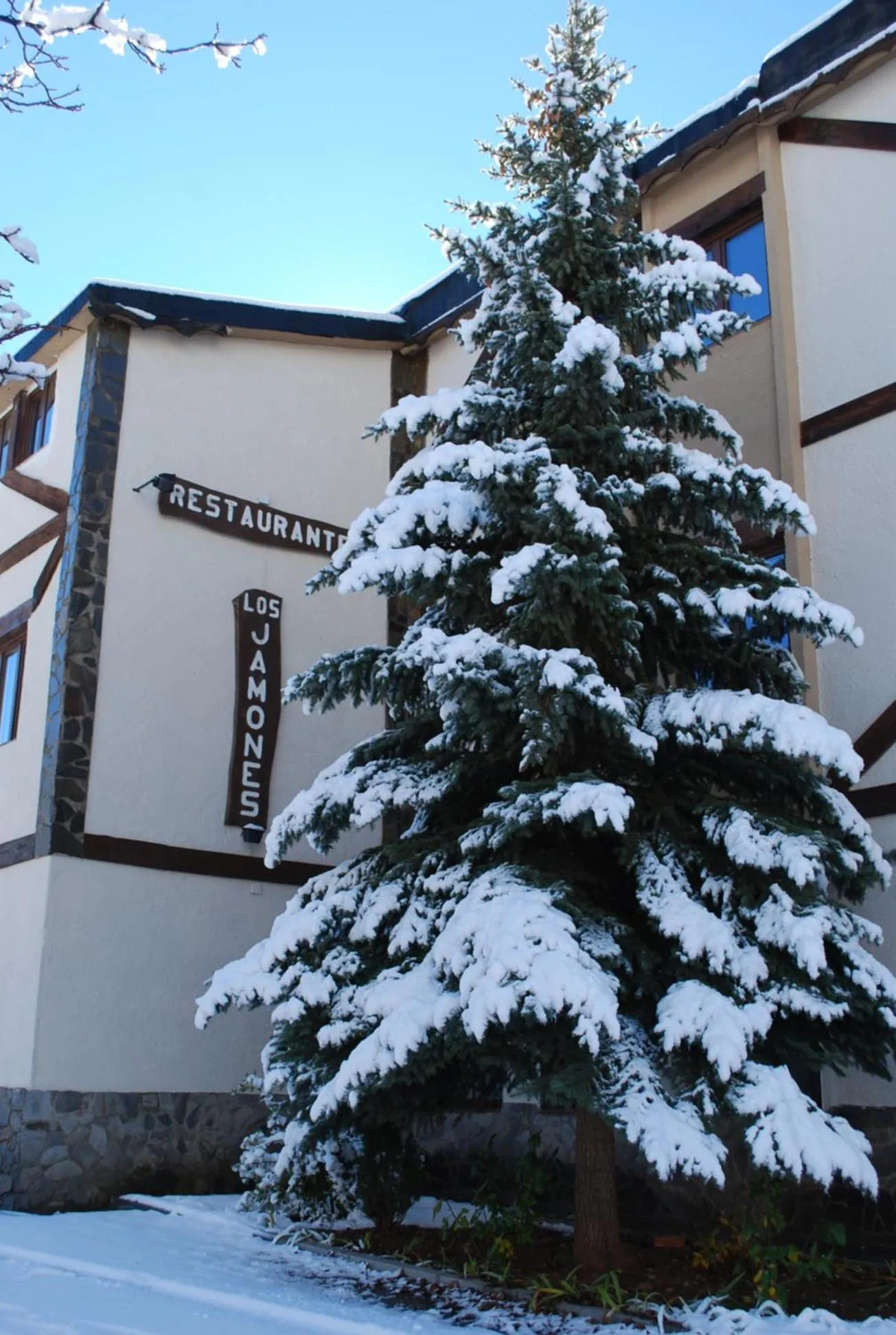 Facade/entrance in Hotel Sulayr