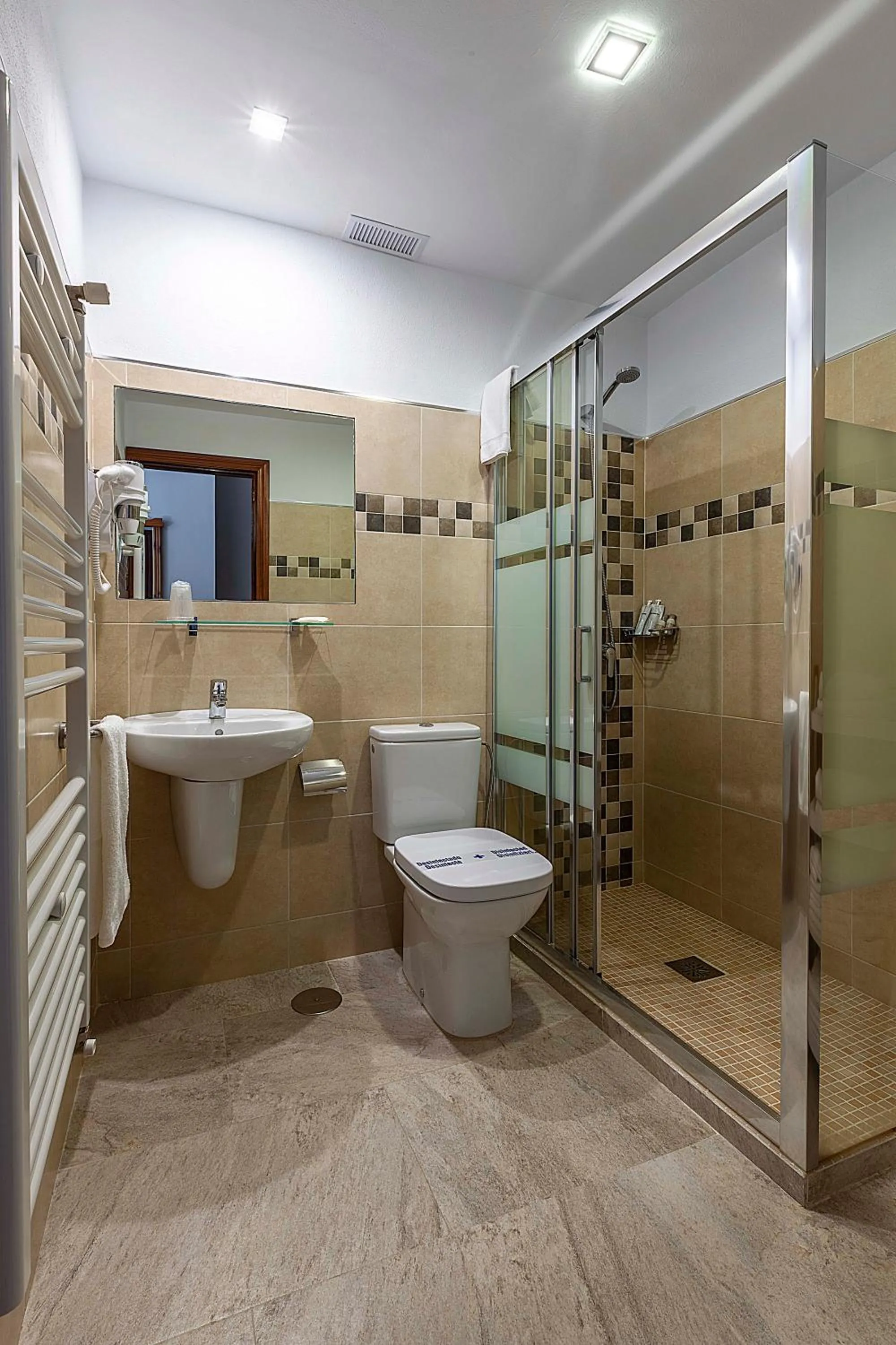 Bathroom in Hotel Sulayr