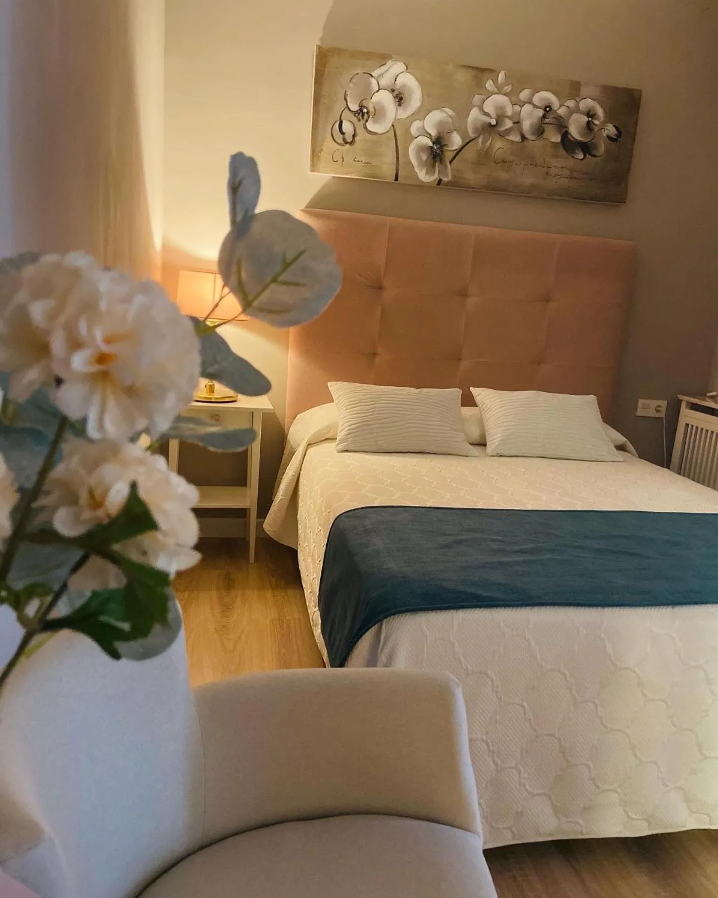 Bed in Hotel Sulayr
