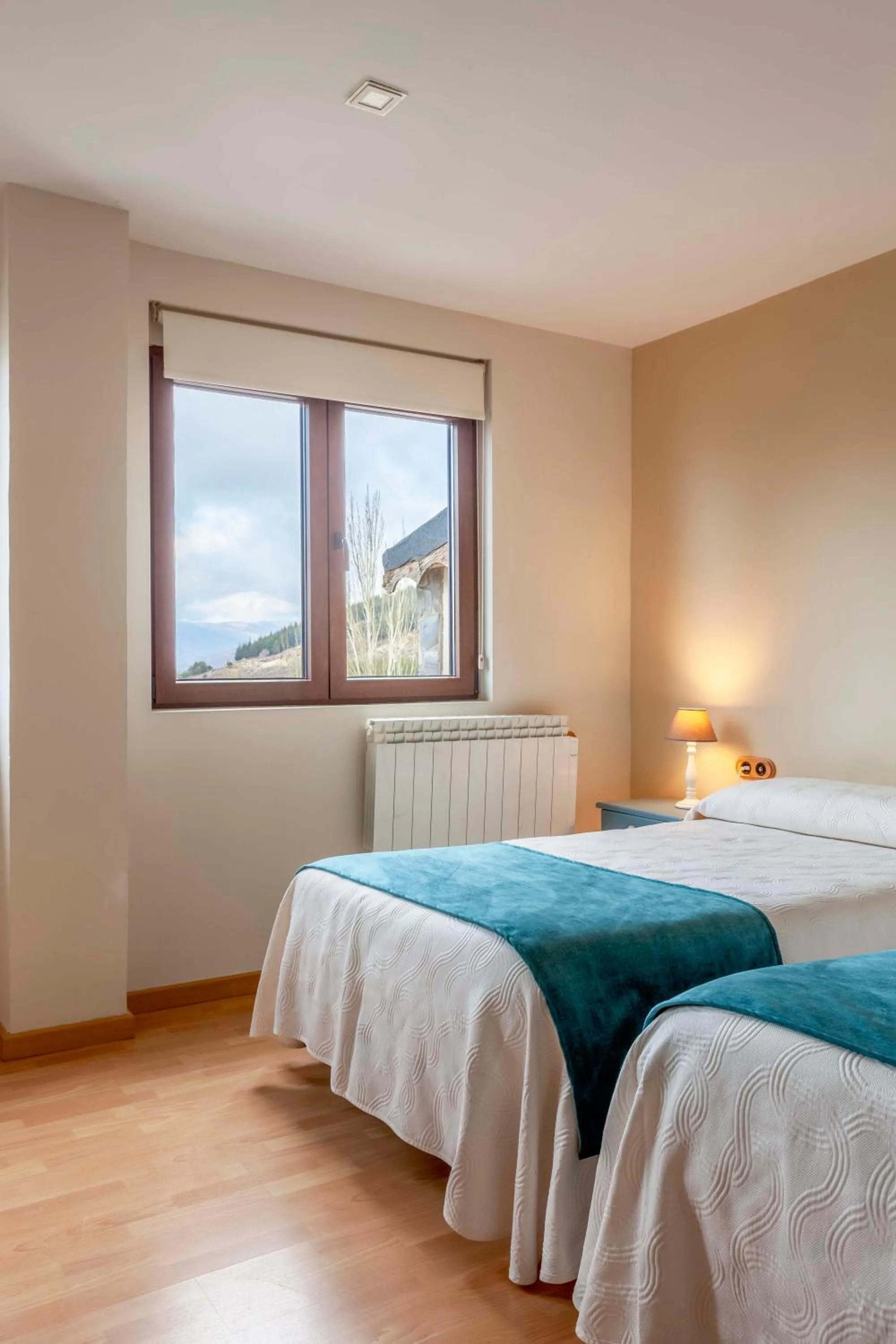 Photo of the whole room in Hotel Sulayr