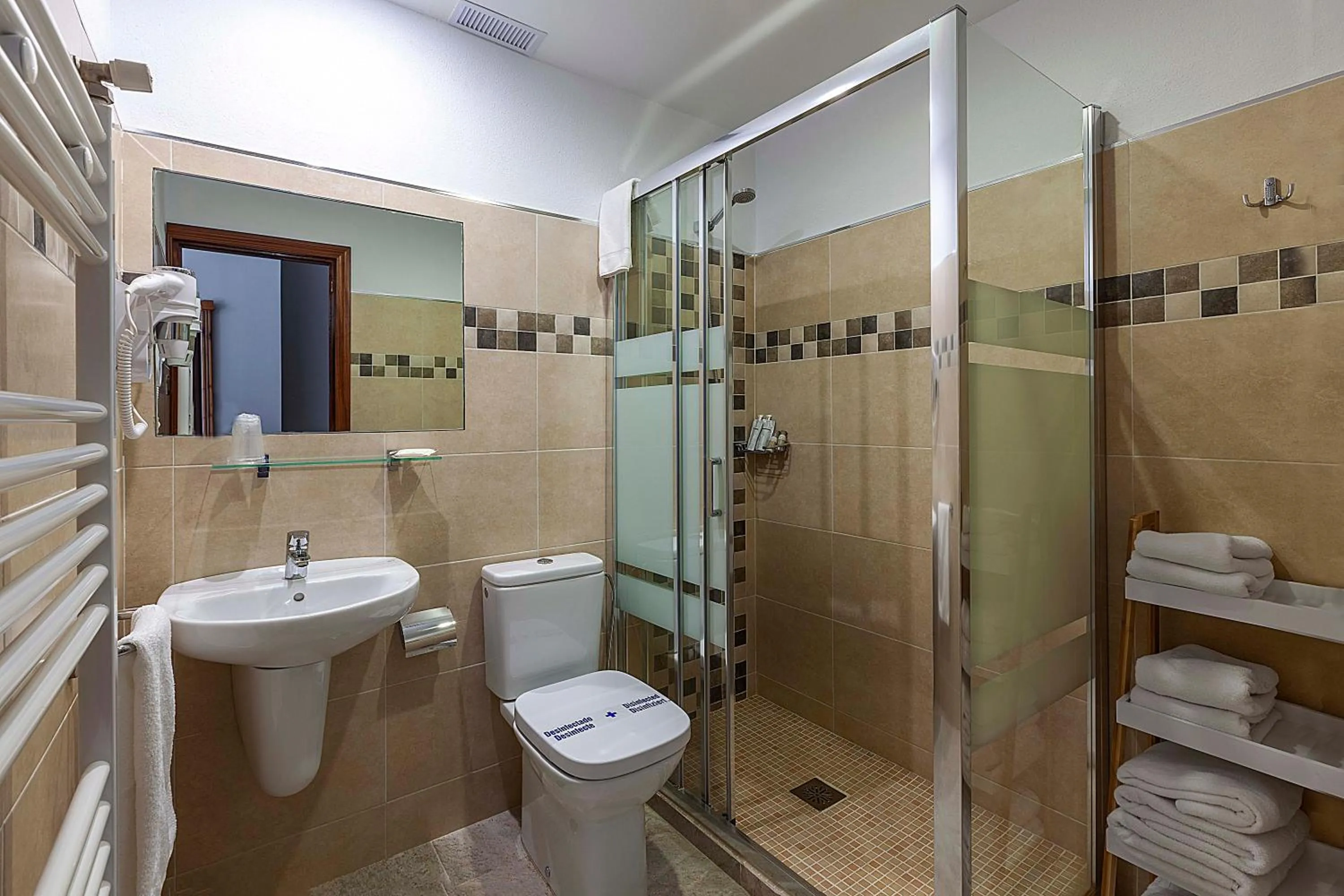Bathroom in Hotel Sulayr