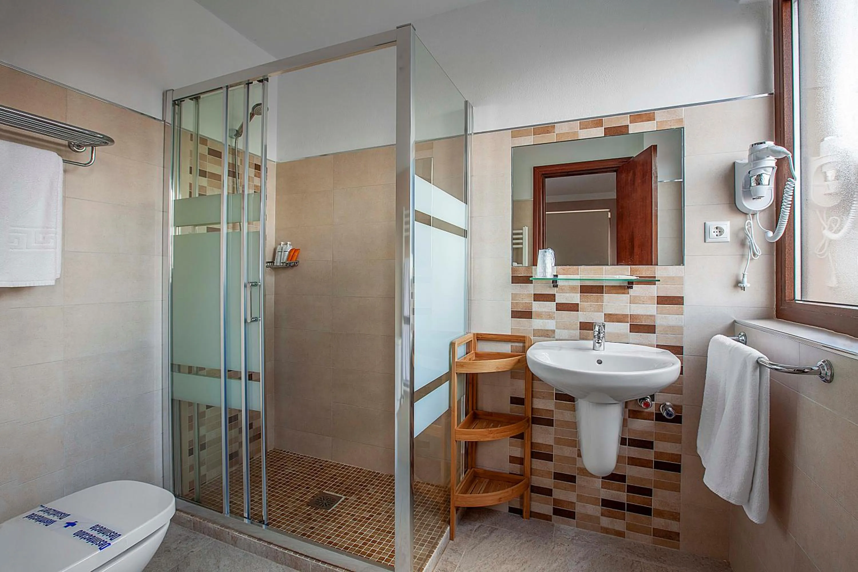 Bathroom in Hotel Sulayr