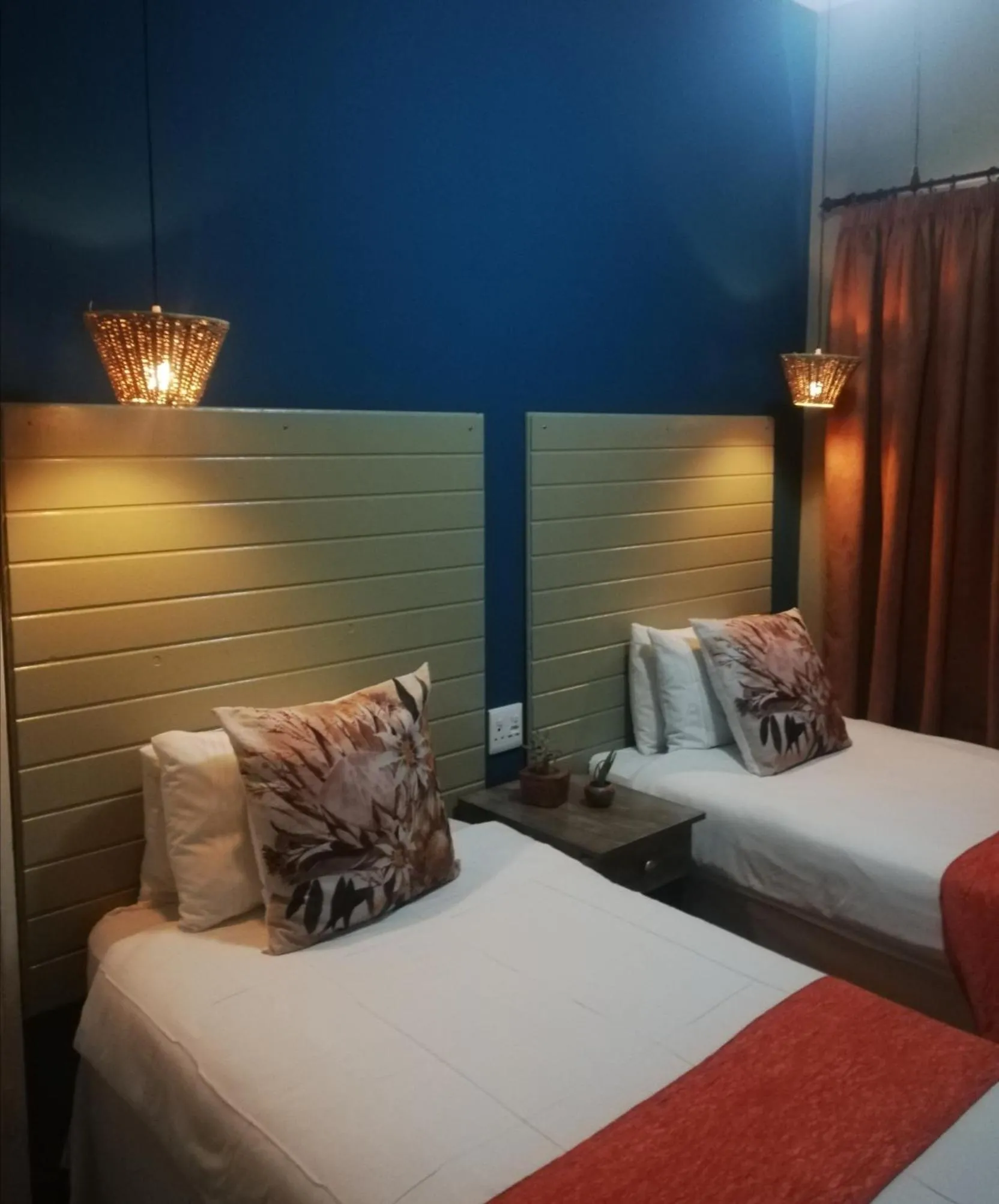 Double or Twin Room with Private External Bathroom - single occupancy in AshTree GuestHouse