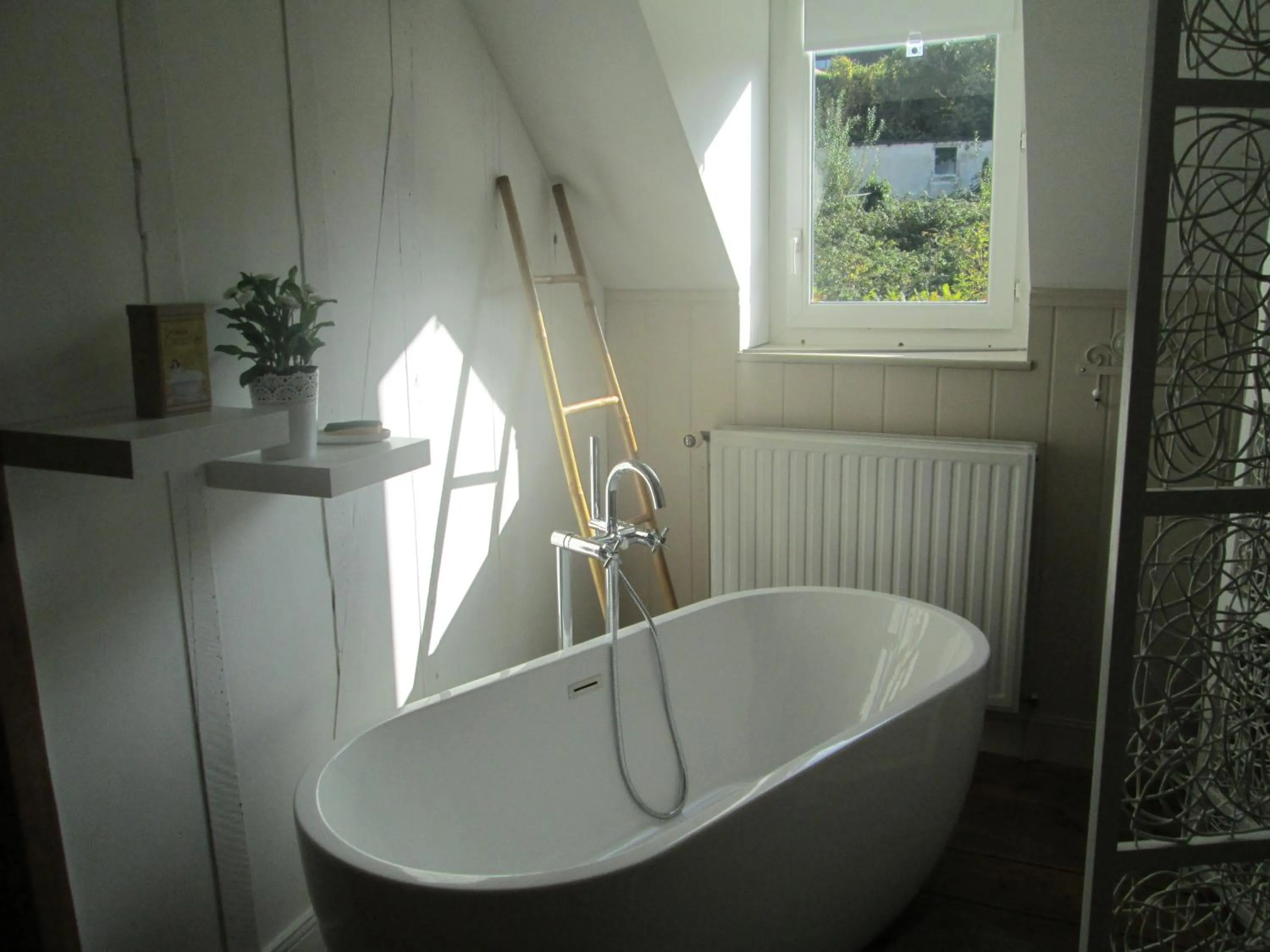 Bath in Chambres d'hôtes Atypik
