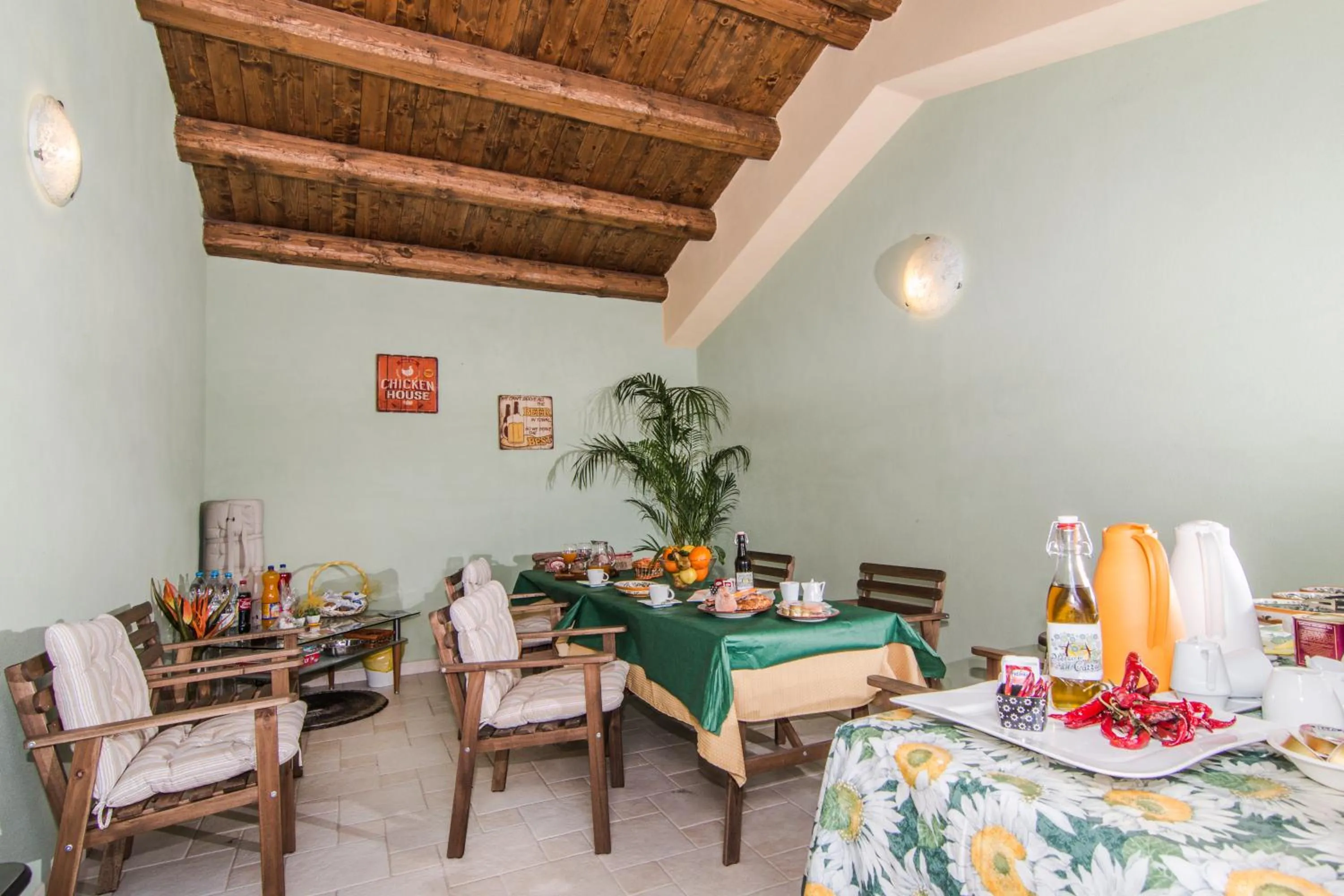 Restaurant/places to eat in Abbraccio del Carrubo