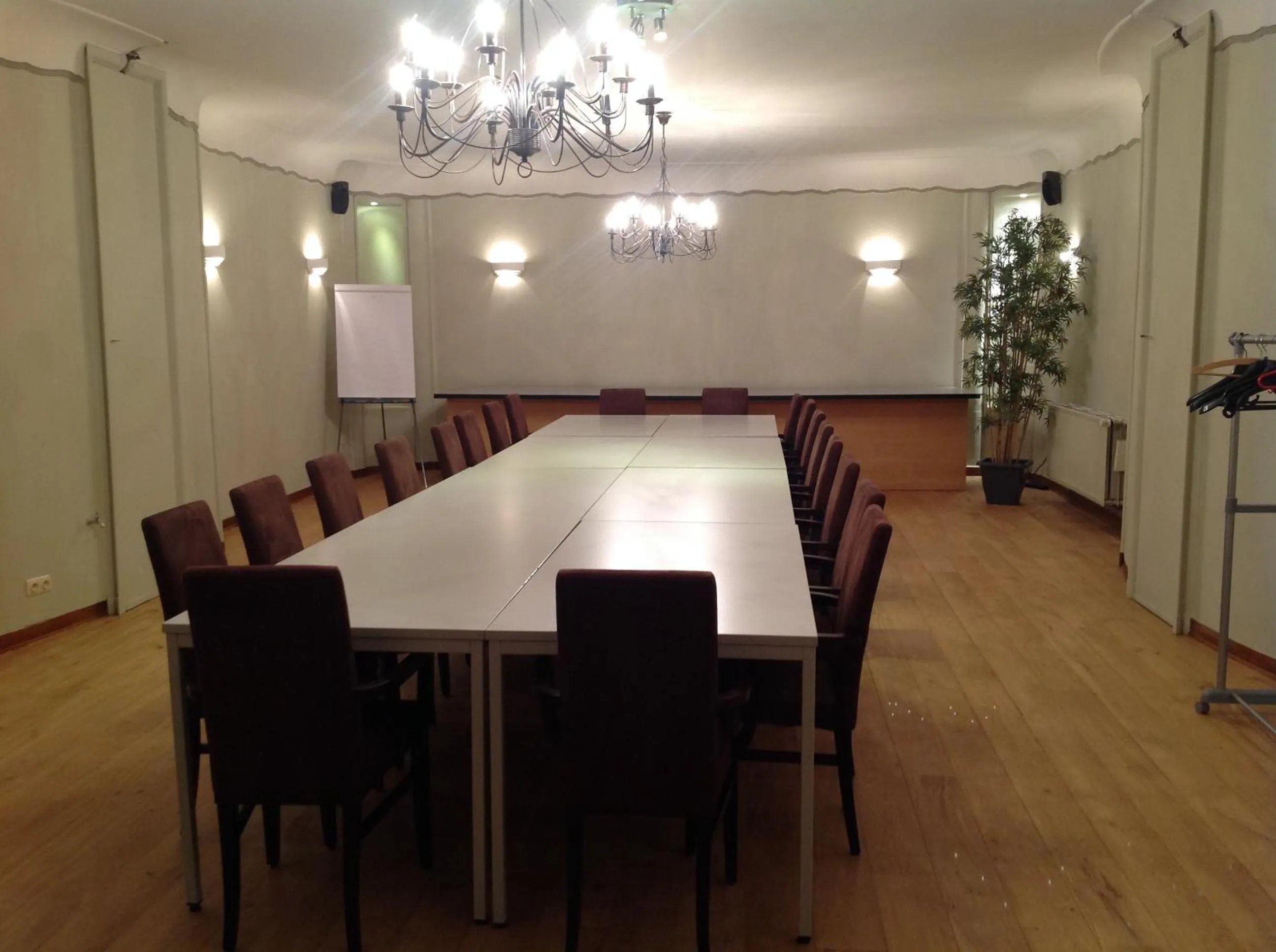 Business facilities in Hotel Castel