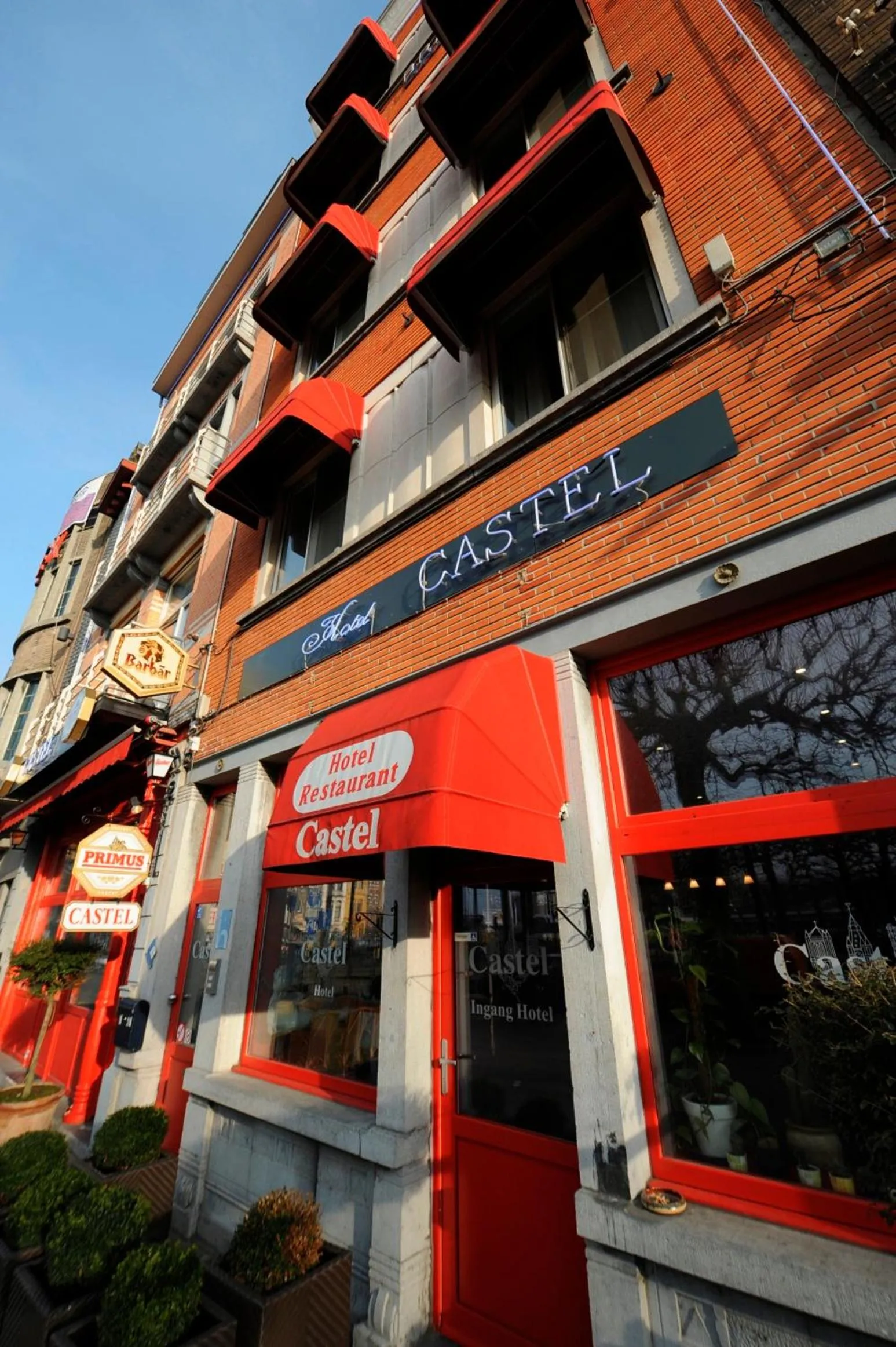 Facade/entrance in Hotel Castel