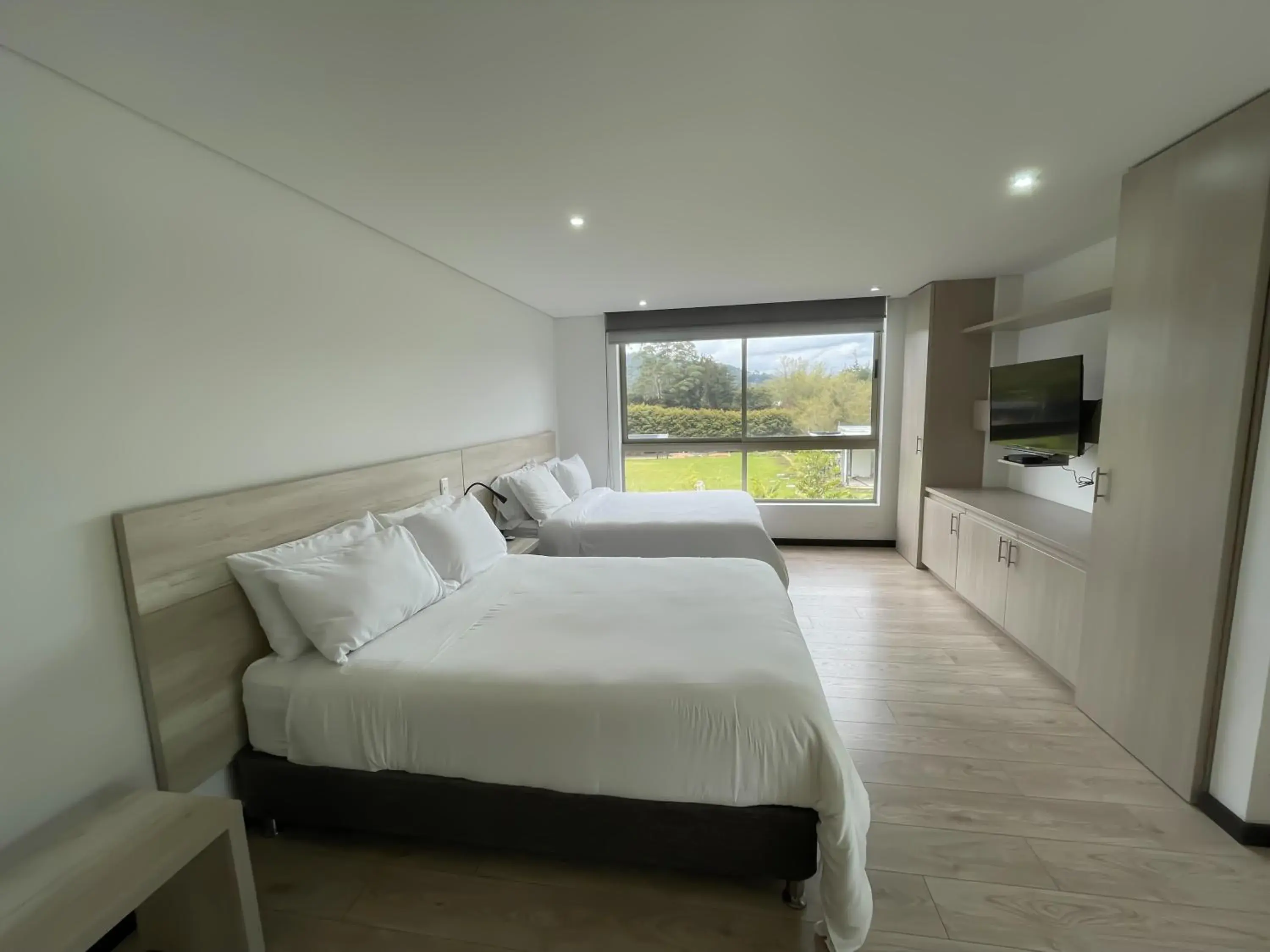 TV and multimedia in MG Hotels & Suites TV and multimedia in MG Hotels & Suites