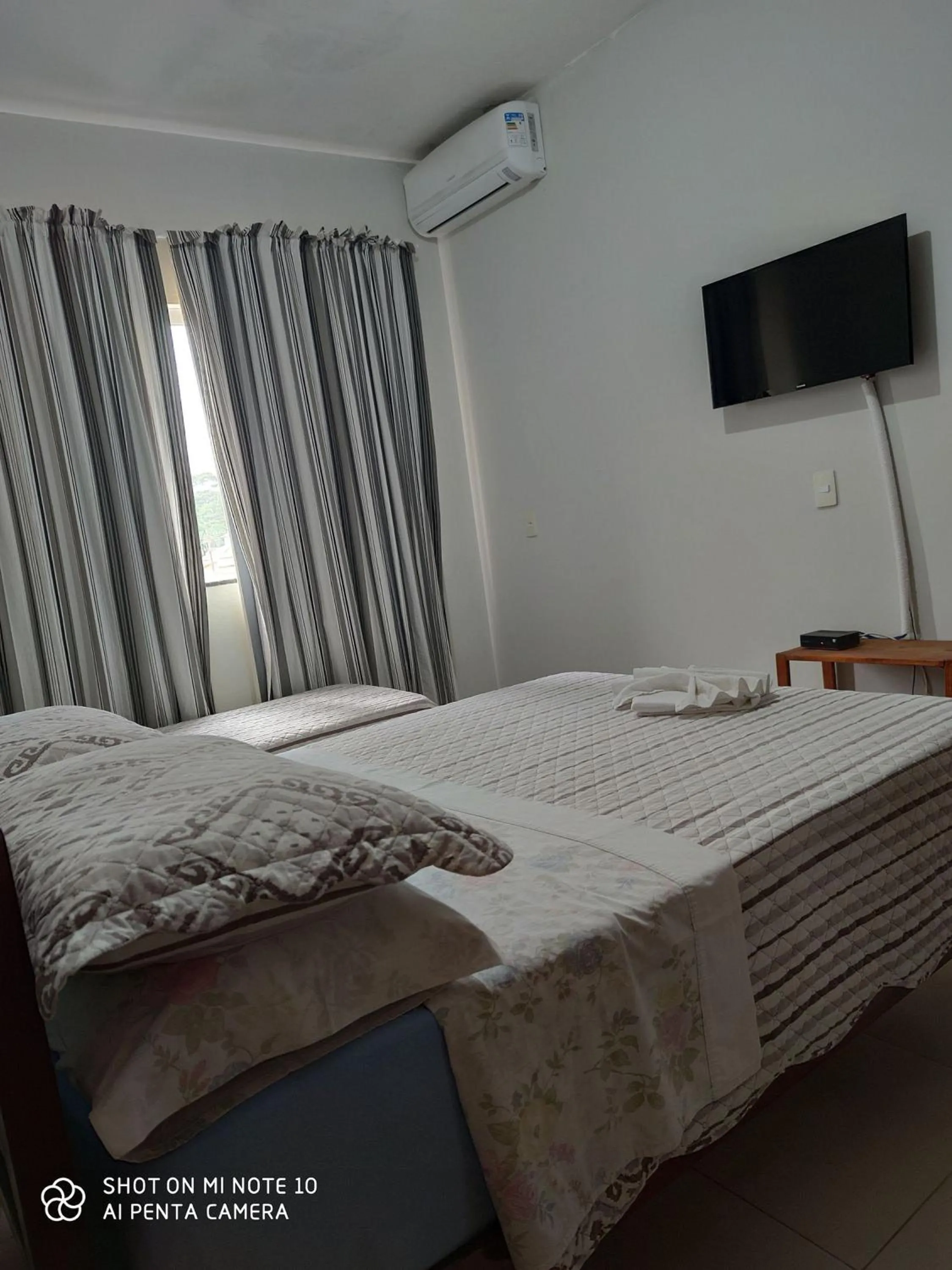 Bedroom, Bed in Canastra Season