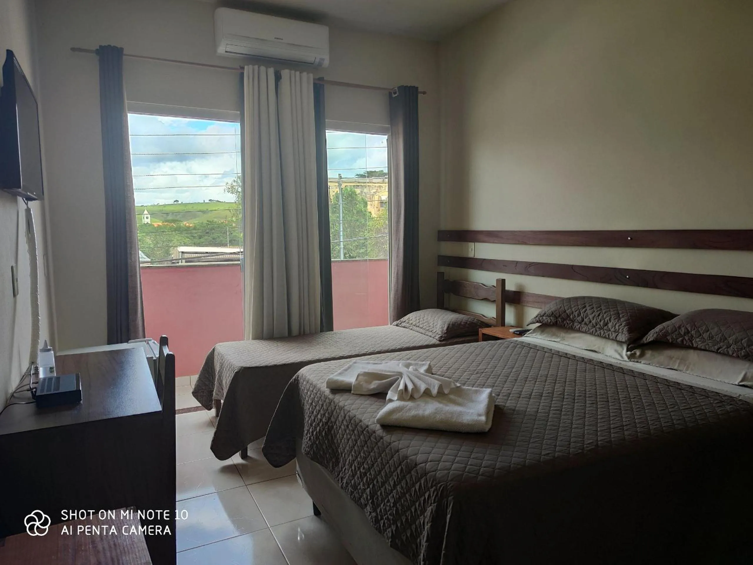 Bedroom, Bed in Canastra Season