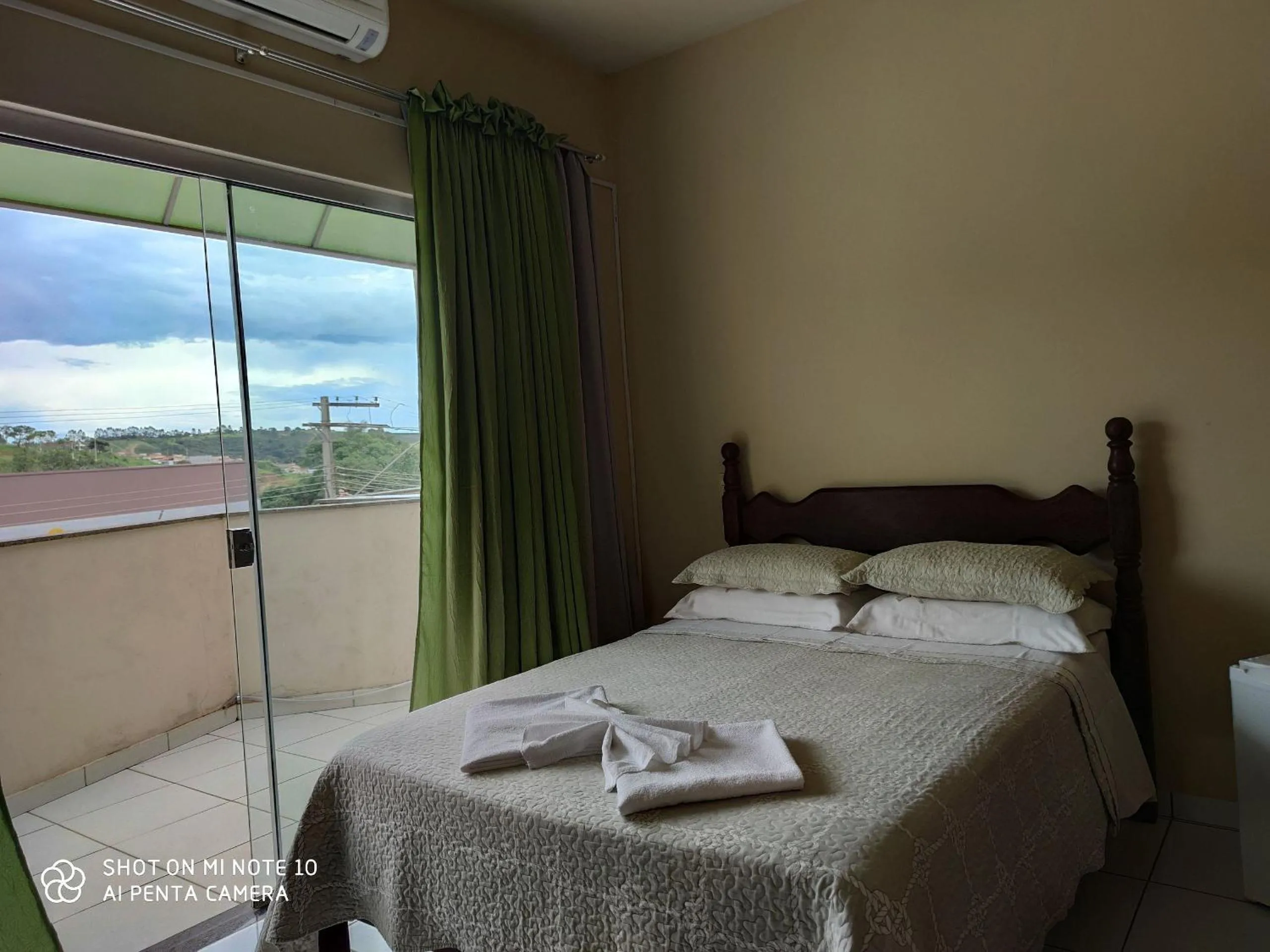Bedroom, Bed in Canastra Season