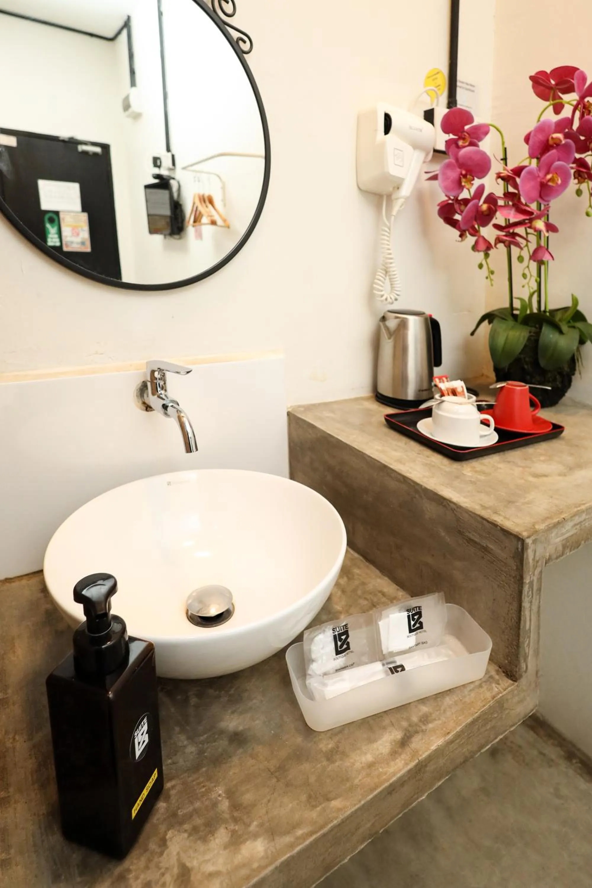 Area and facilities in Suite 18 Boutique Hotel