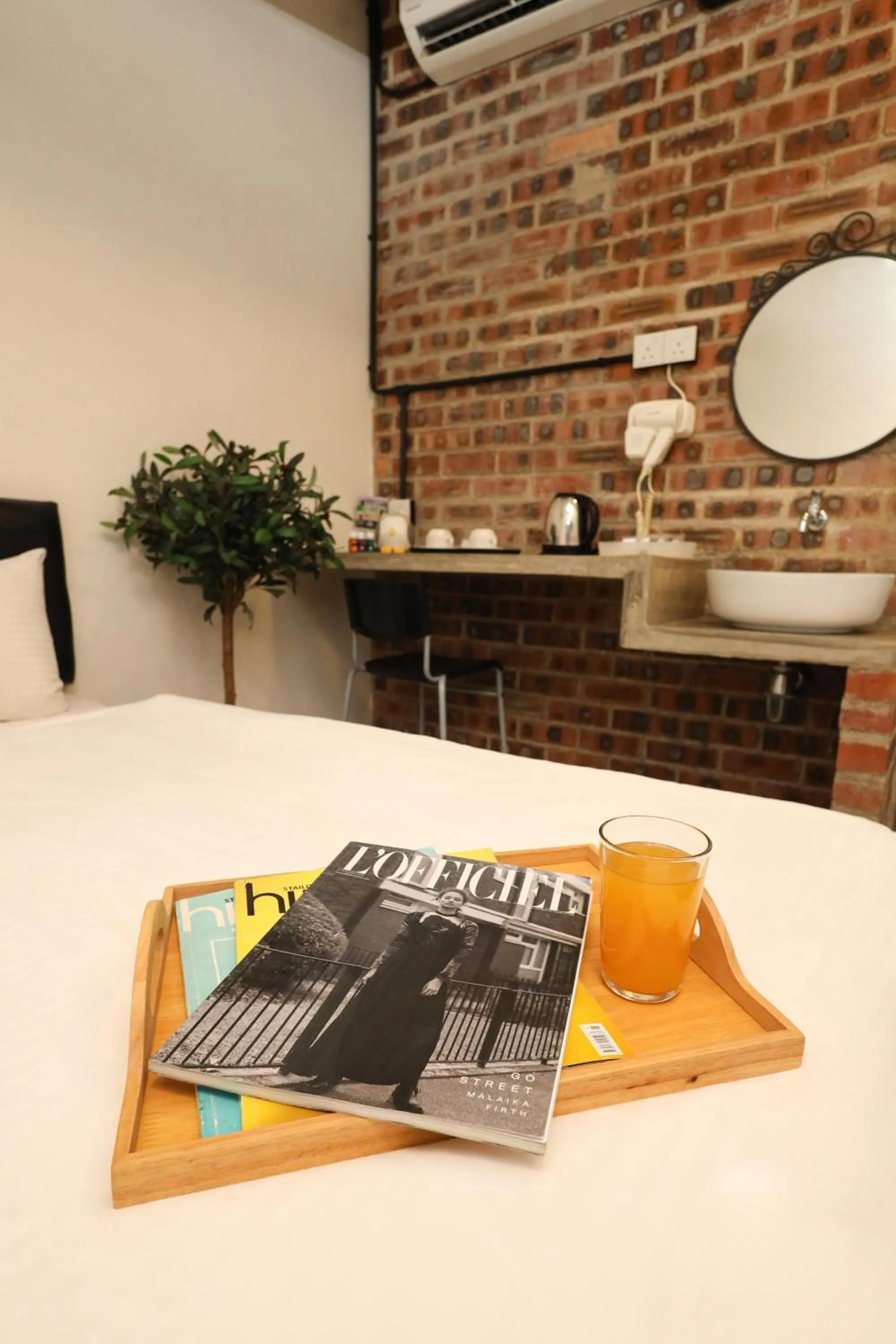 Bed in Suite 18 Boutique Hotel