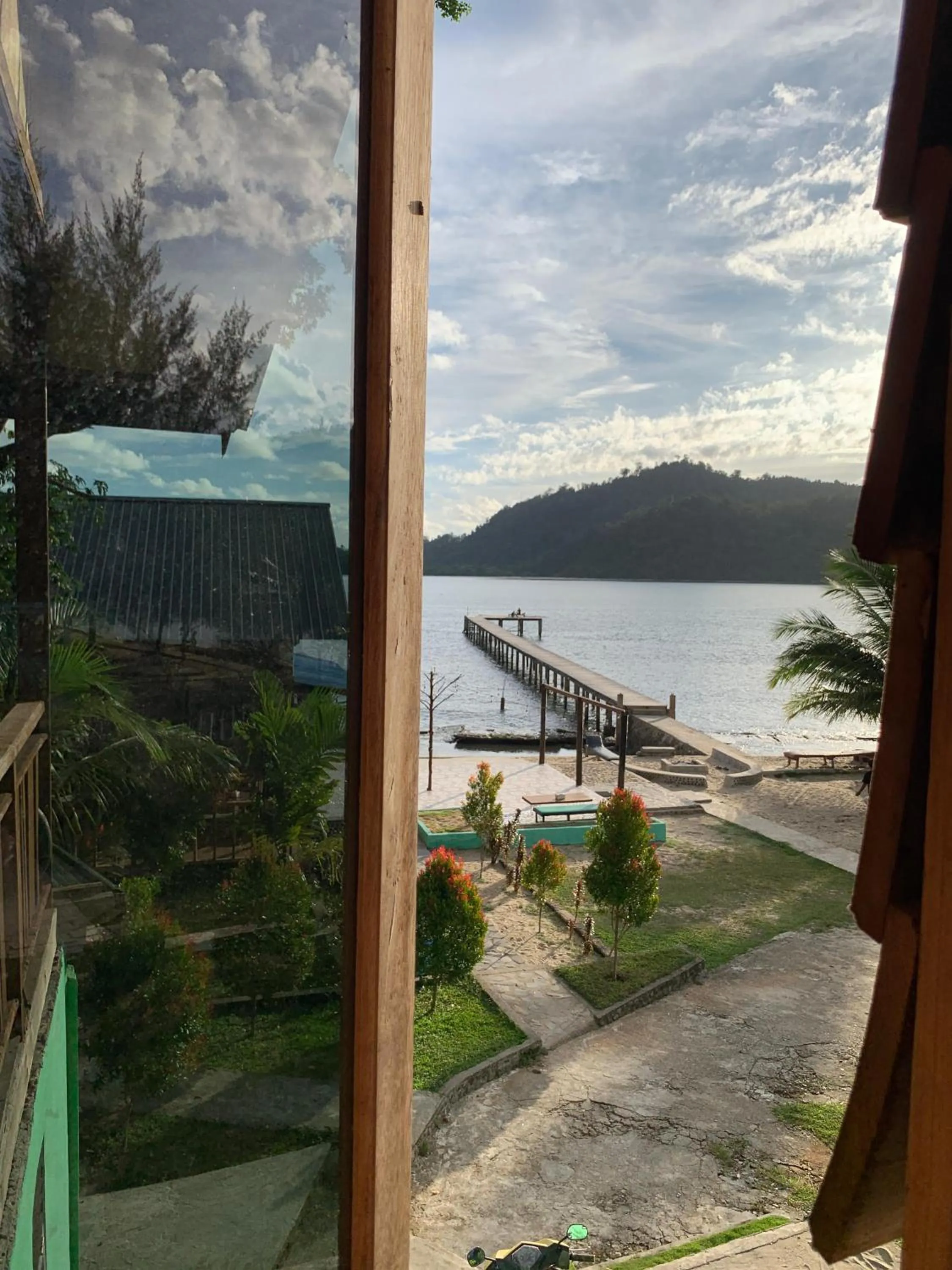 Day in Ricky's Beach House