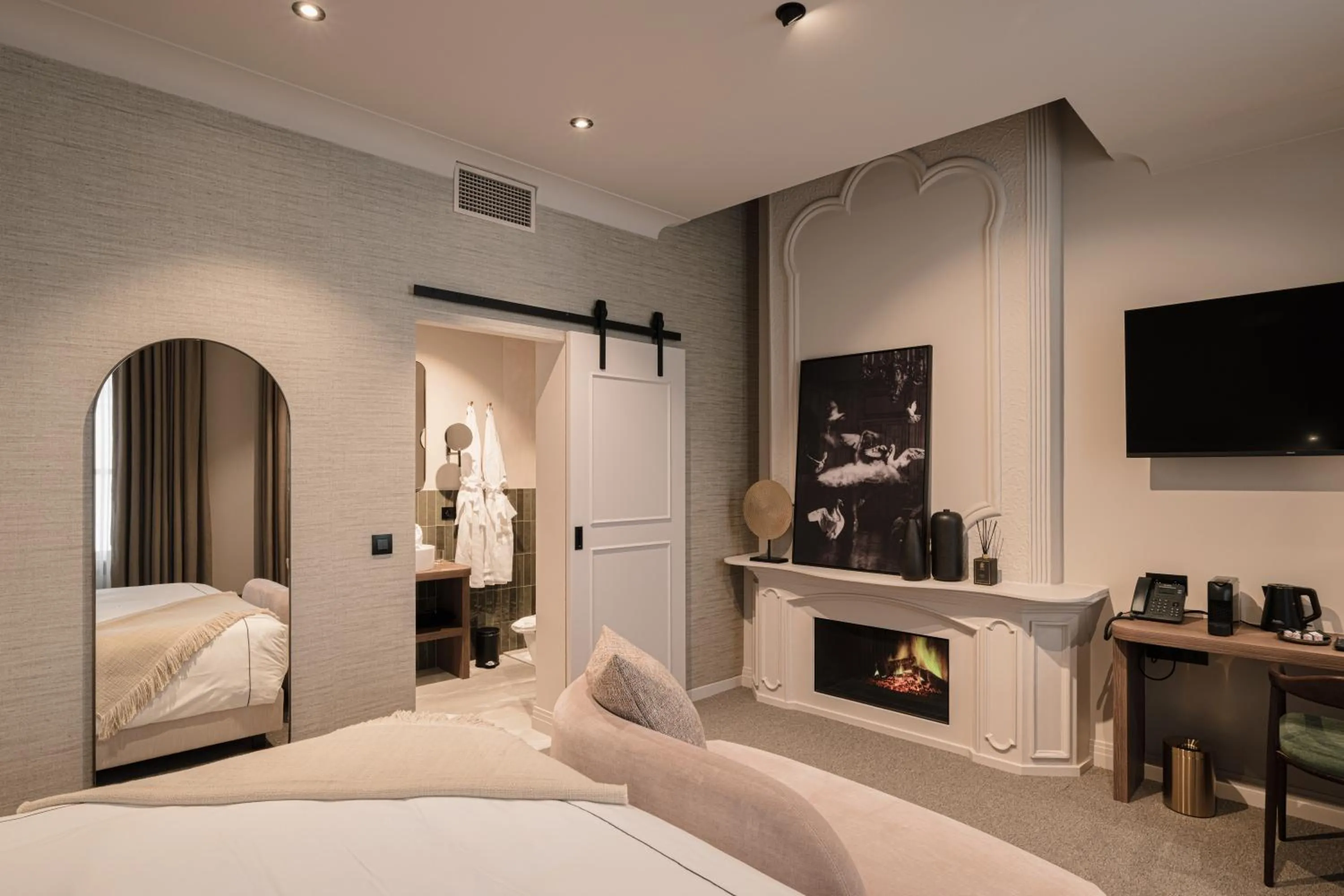 Photo of the whole room, Bed in Boutiquehotel Le Foulage - adults only