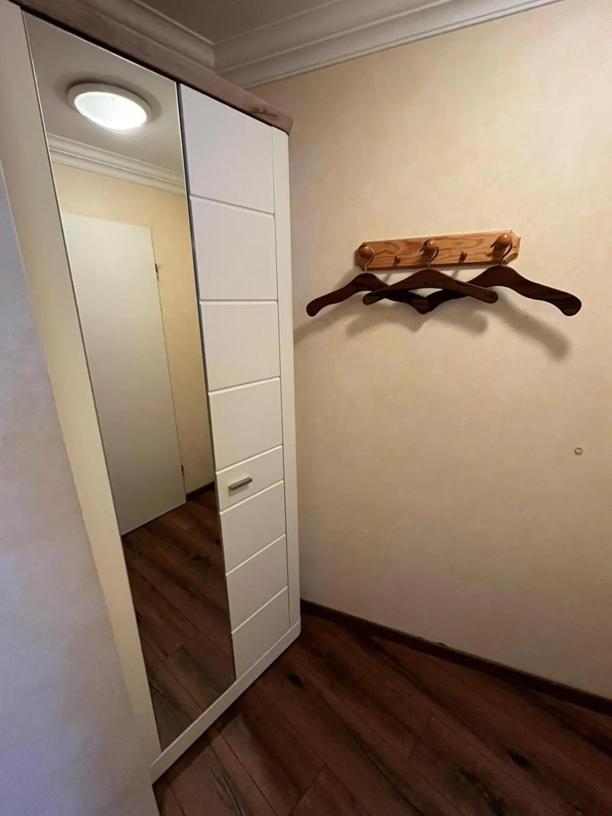 wardrobe in Bed and Breakfast Dannevirke