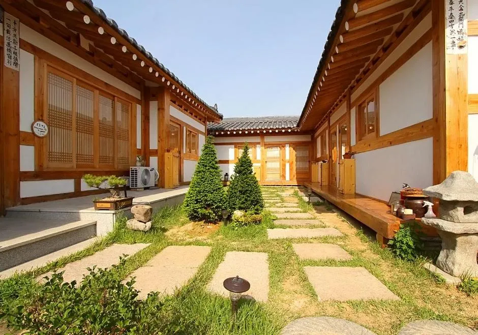 Garden in Dorandoran Guesthouse