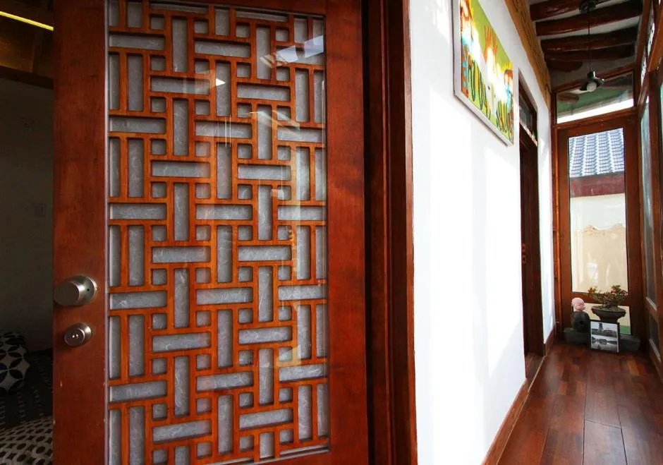 Decorative detail in Dorandoran Guesthouse