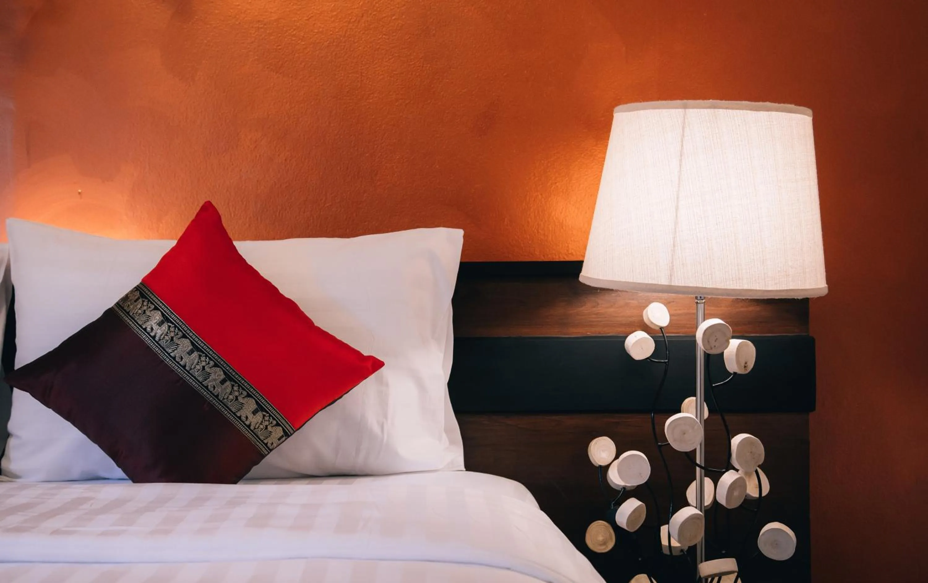 Decorative detail, Bed in i Lanna House