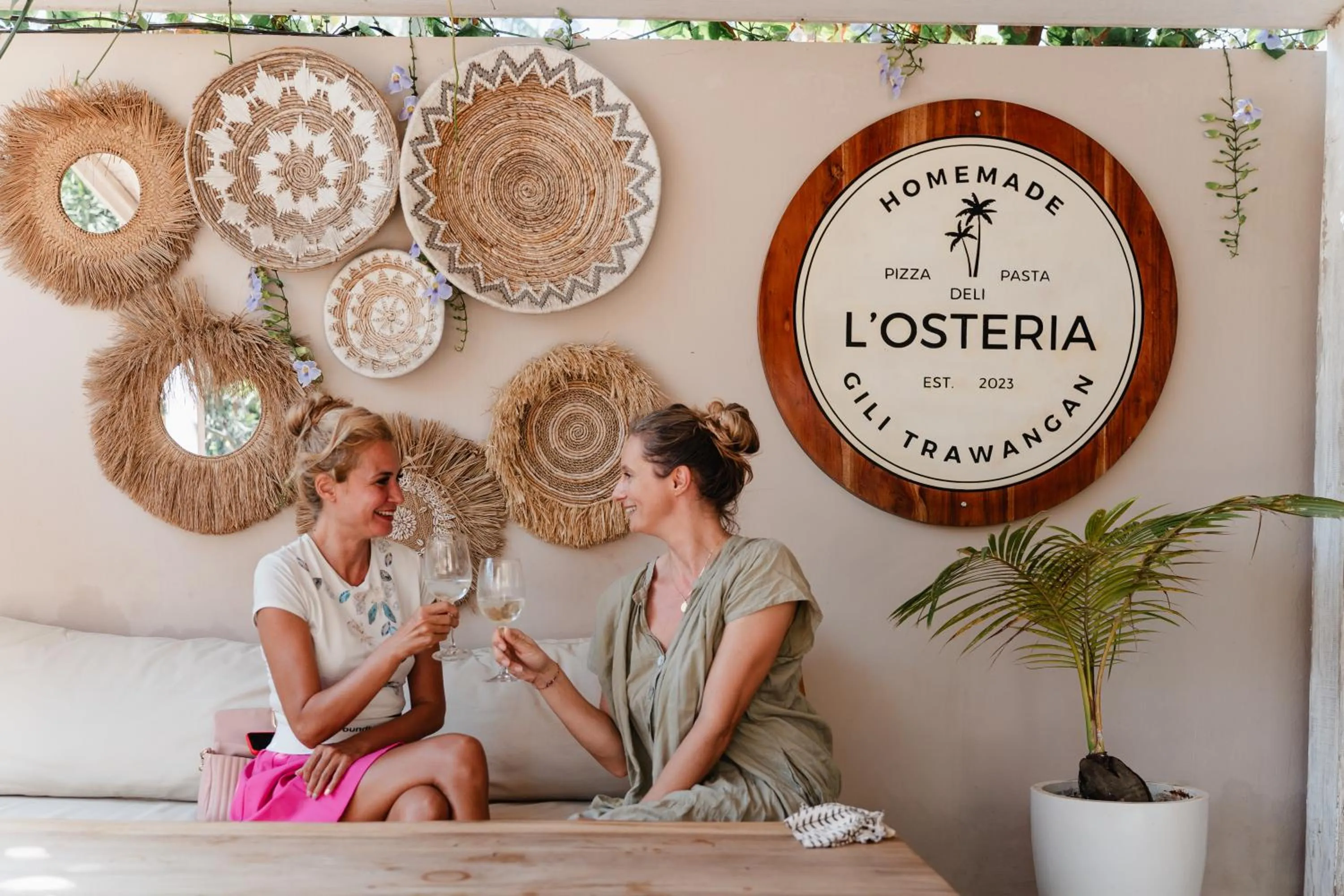 Restaurant/places to eat in Villas Edenia - Luxe Villas with Private Pools