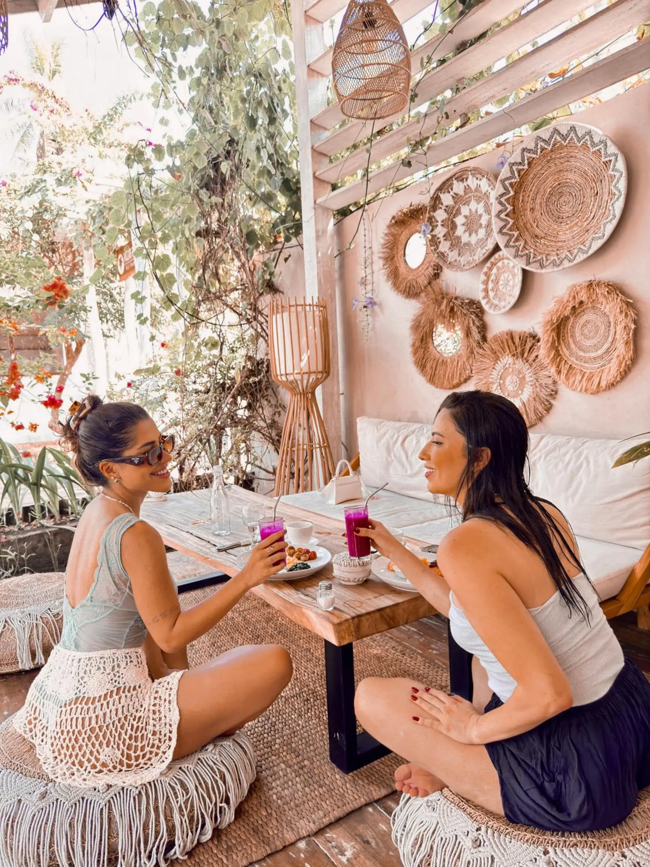 Restaurant/places to eat in Villas Edenia - Luxe Villas with Private Pools Restaurant/places to eat in Villas Edenia - Luxe Villas with Private Pools