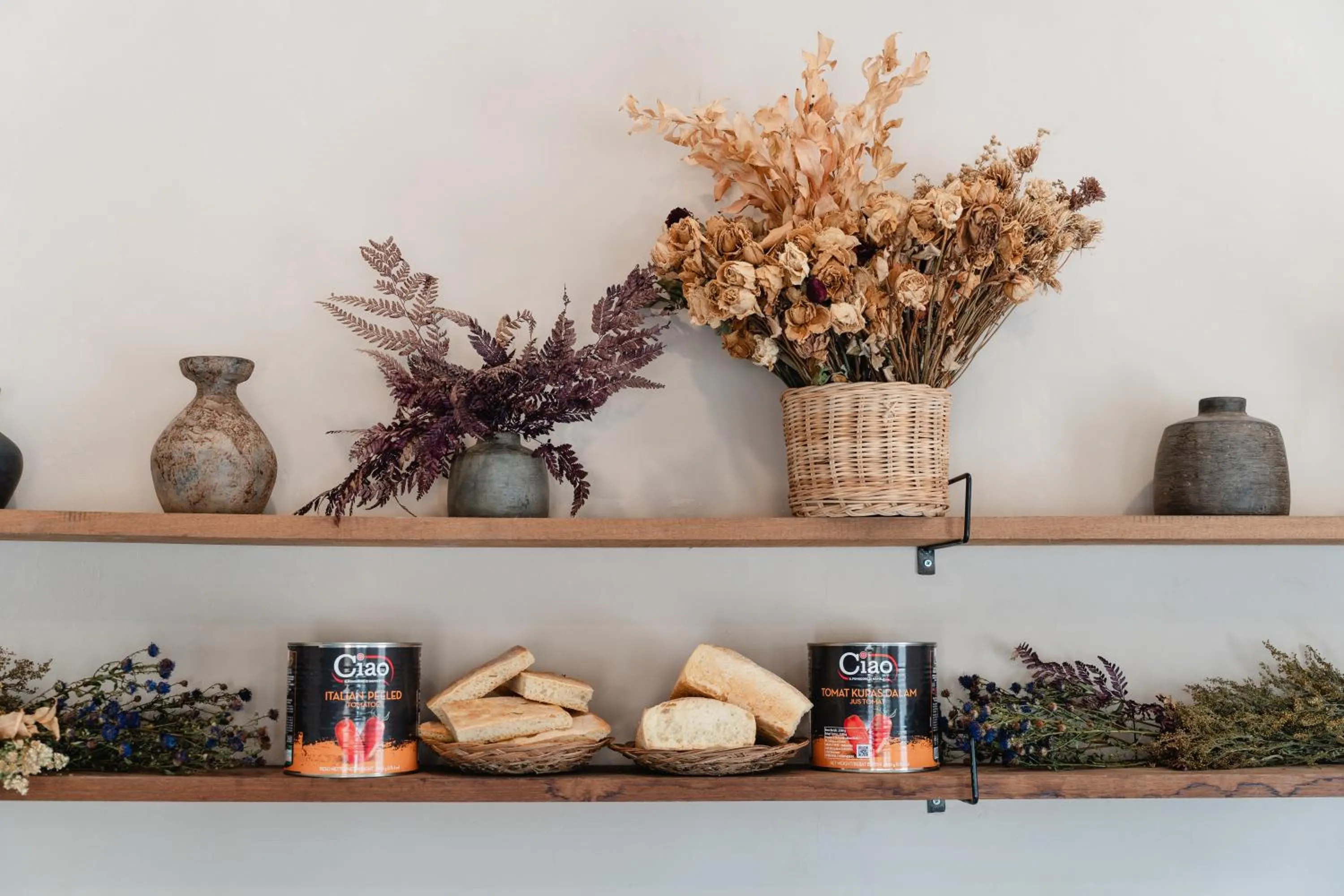 Restaurant/places to eat in Villas Edenia - Luxe Villas with Private Pools