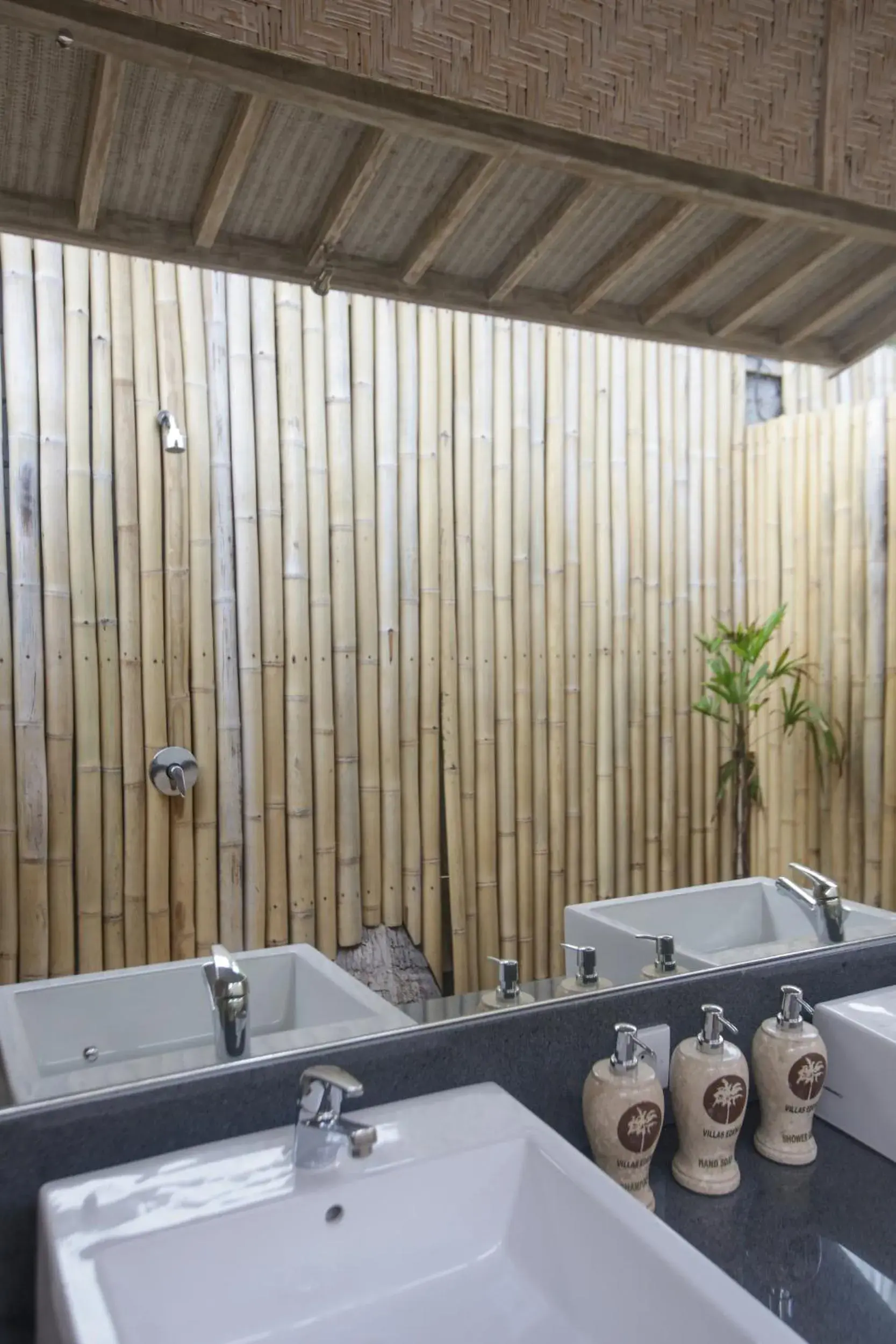 Bathroom in Villas Edenia - Luxe Villas with Private Pools Bathroom in Villas Edenia - Luxe Villas with Private Pools