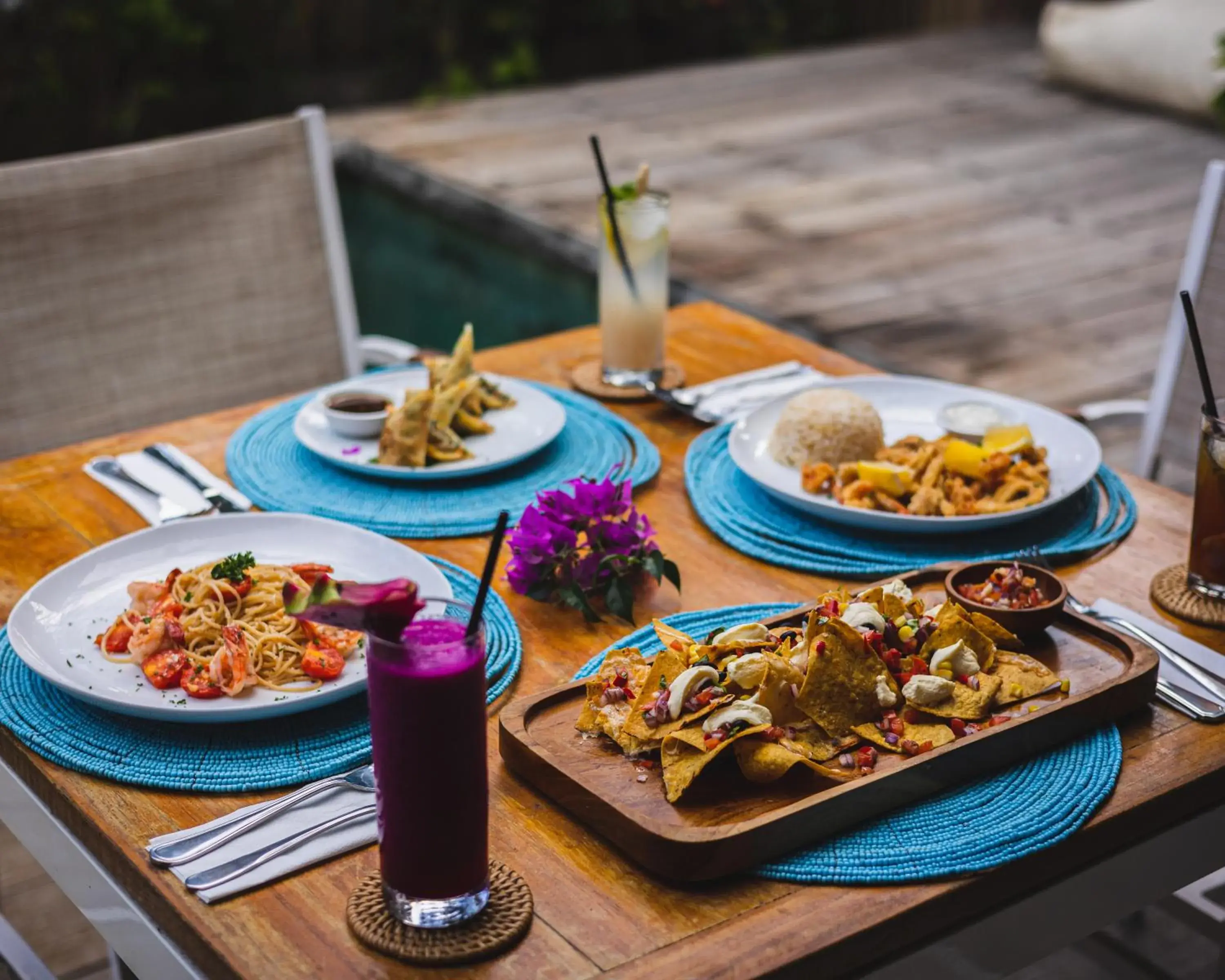 Restaurant/places to eat in Villas Edenia - Luxe Villas with Private Pools Restaurant/places to eat in Villas Edenia - Luxe Villas with Private Pools