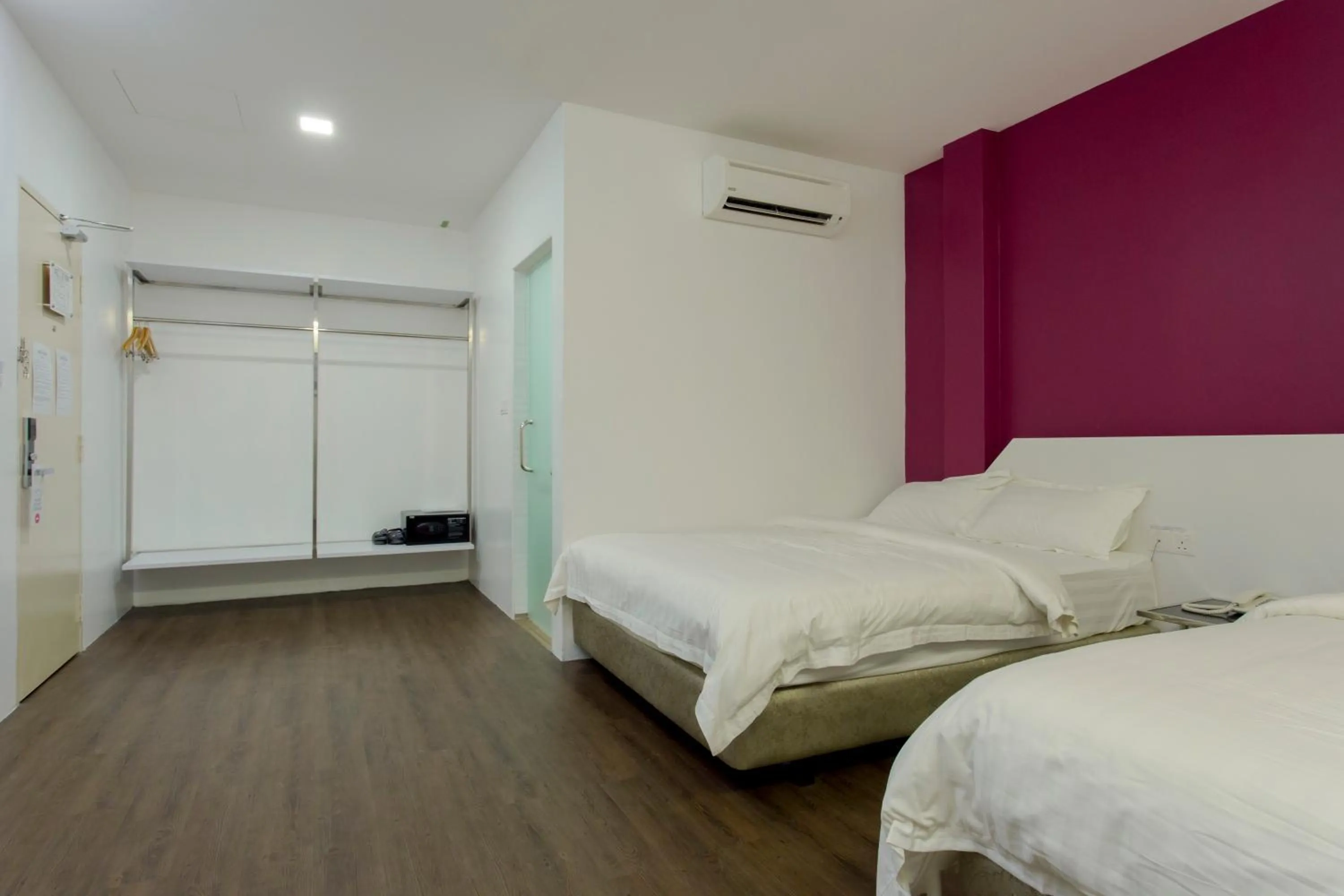Bedroom, Bed in Aloha Hotel SDN BHD