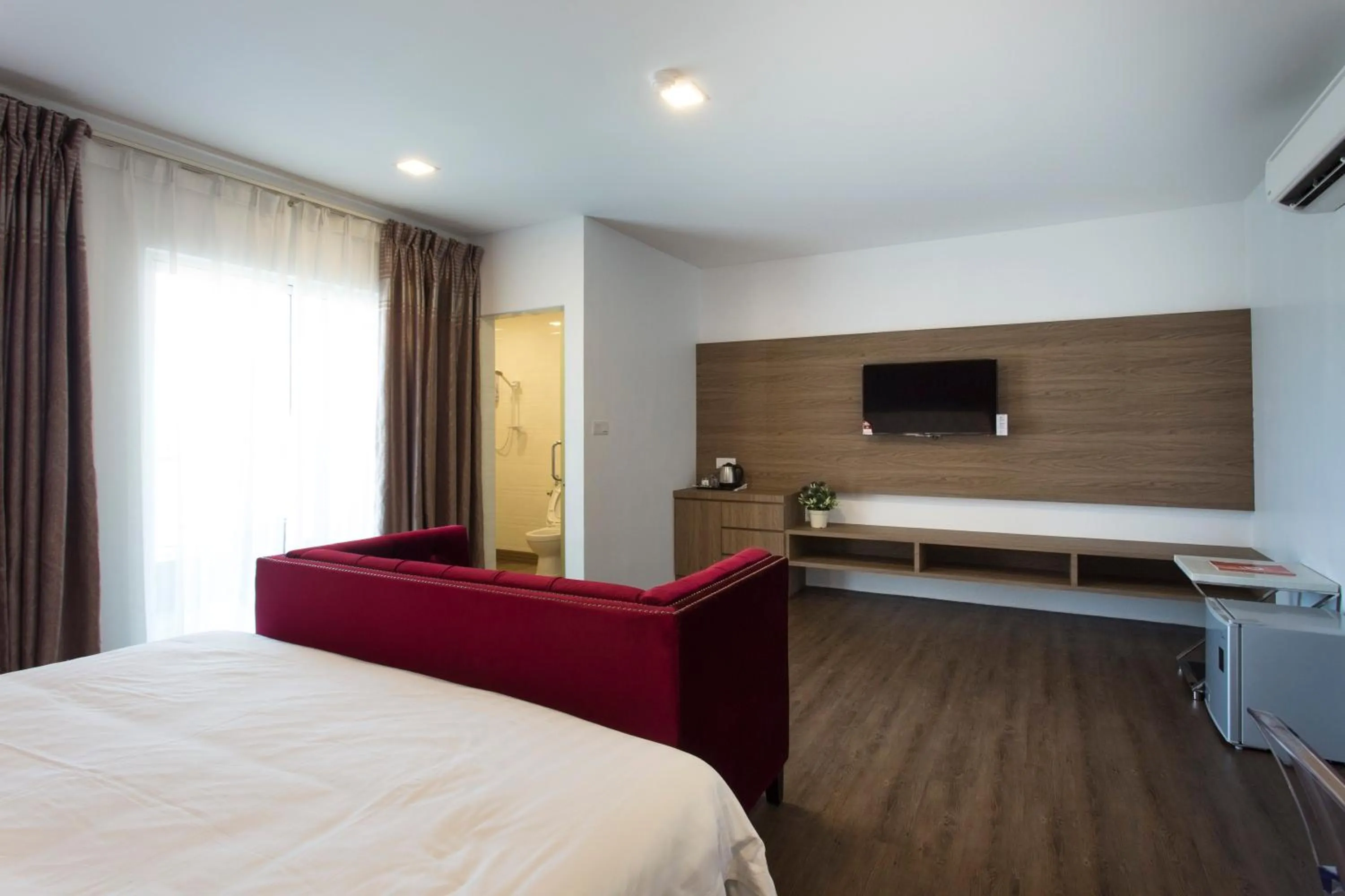 Bedroom, Bed in Aloha Hotel SDN BHD