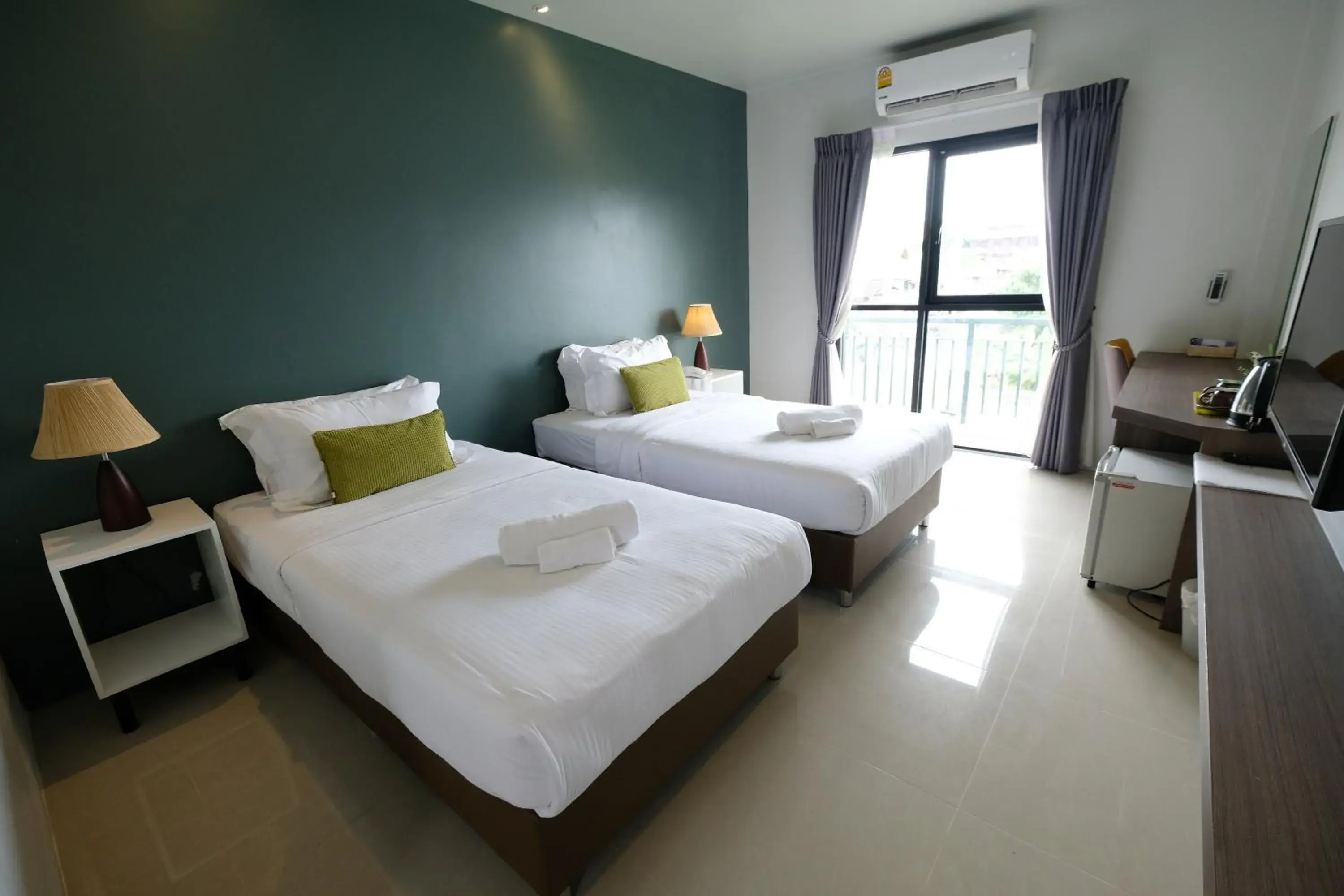 Bed in H Hotel Phrasing Bed in H Hotel Phrasing