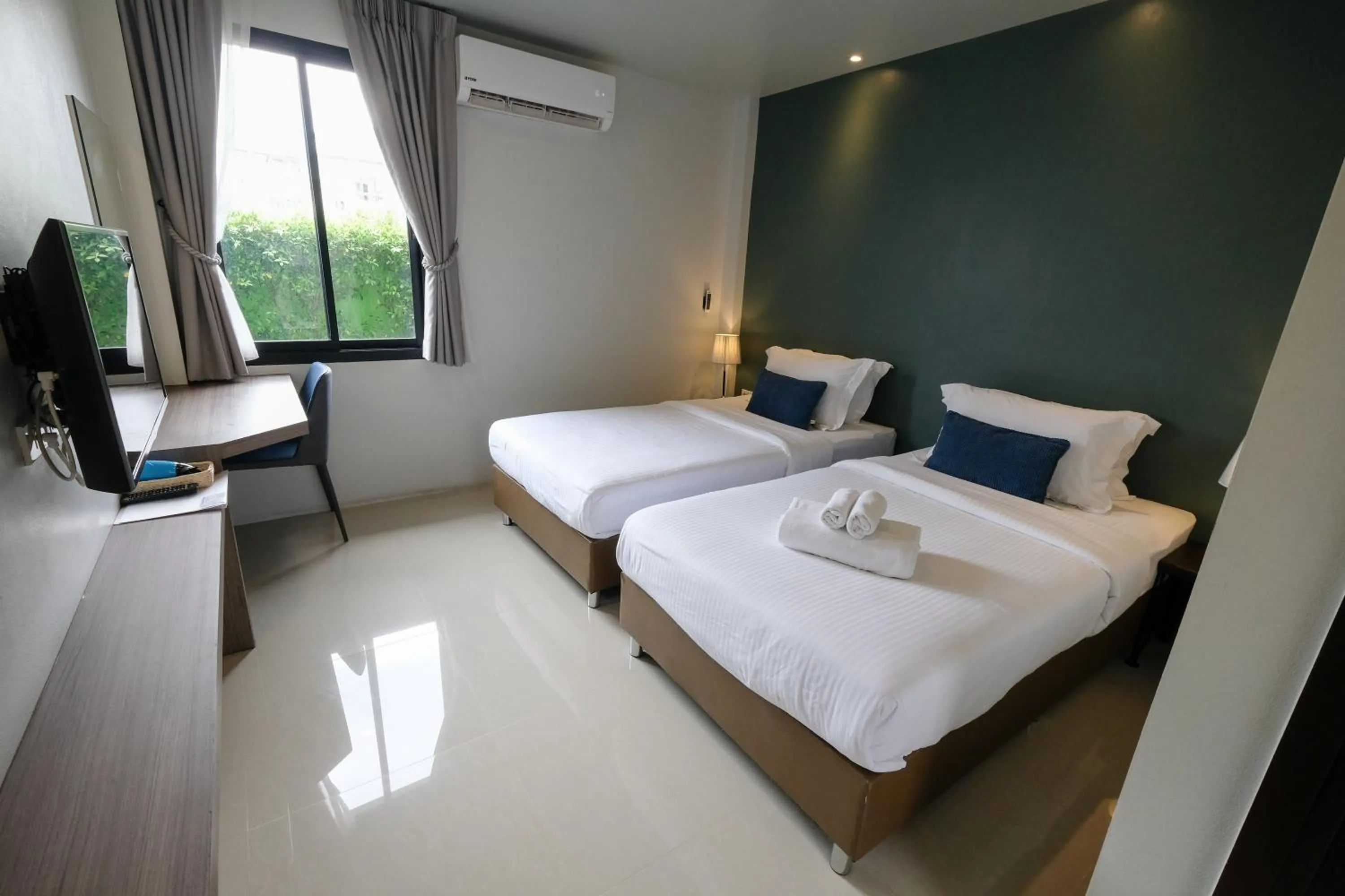 Bed in H Hotel Phrasing